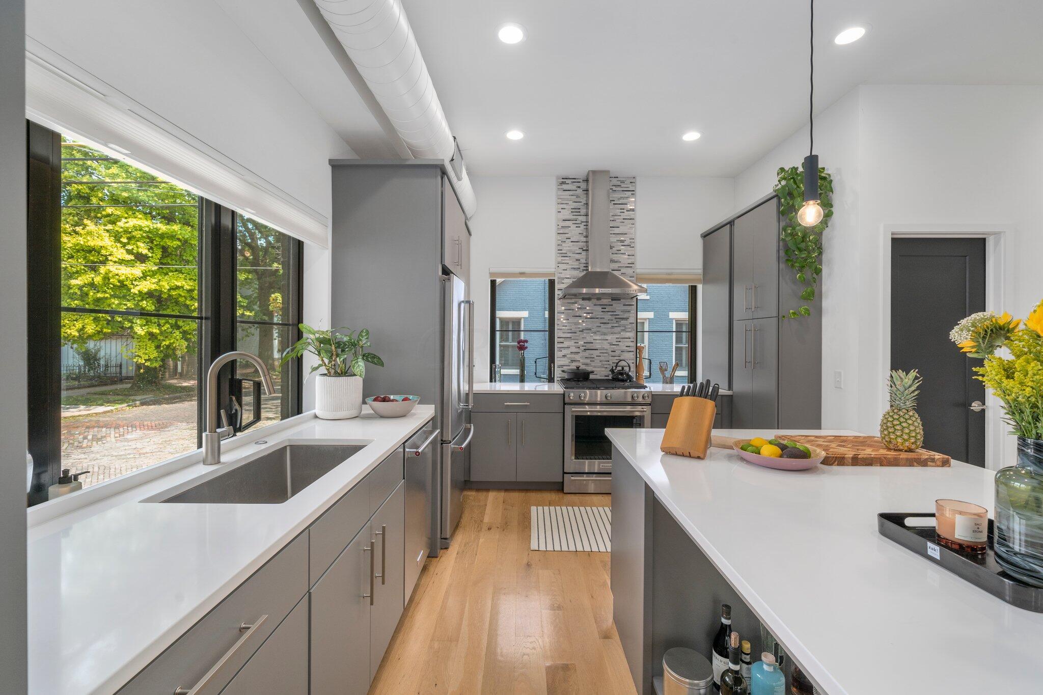 21 E Frankfort Street