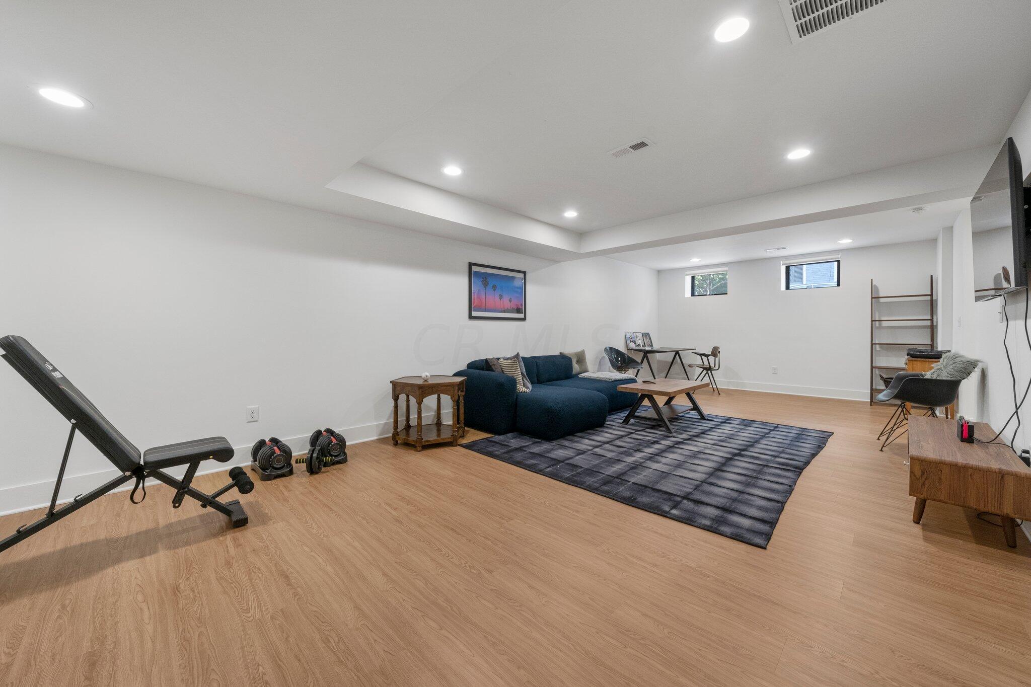 21 E Frankfort Street