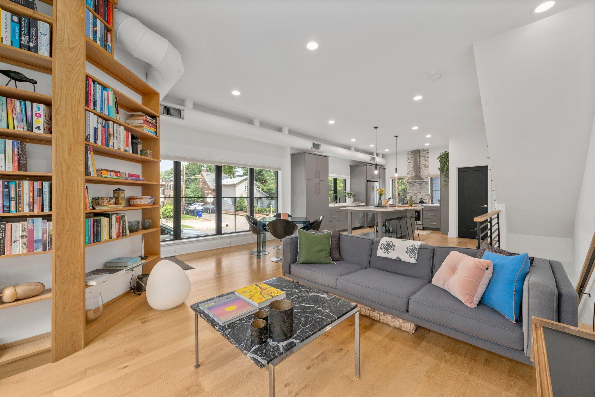 21 E Frankfort Street