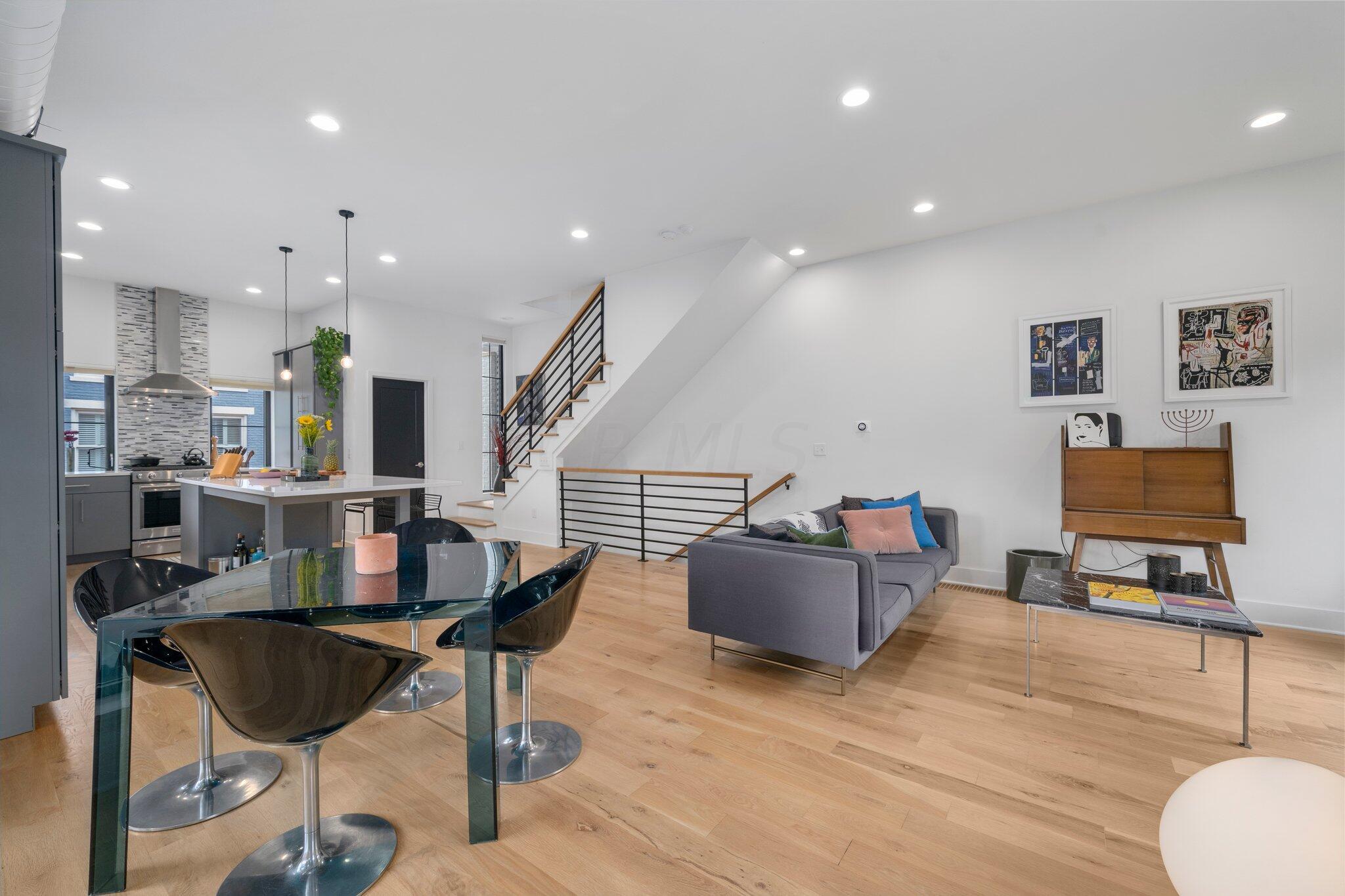 21 E Frankfort Street