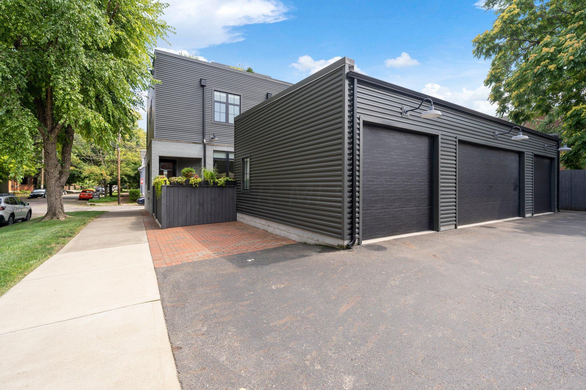 21 E Frankfort Street