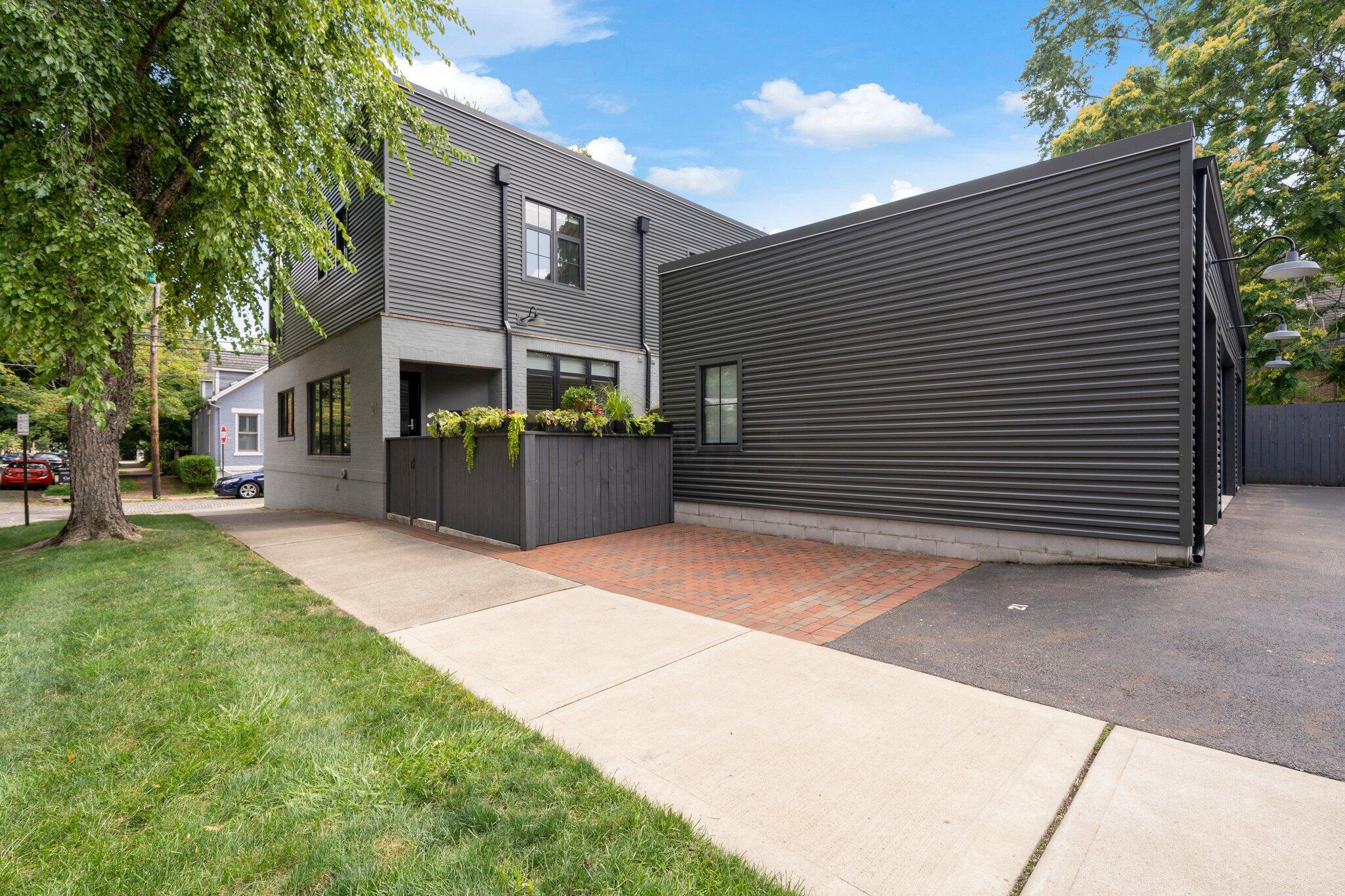 21 E Frankfort Street