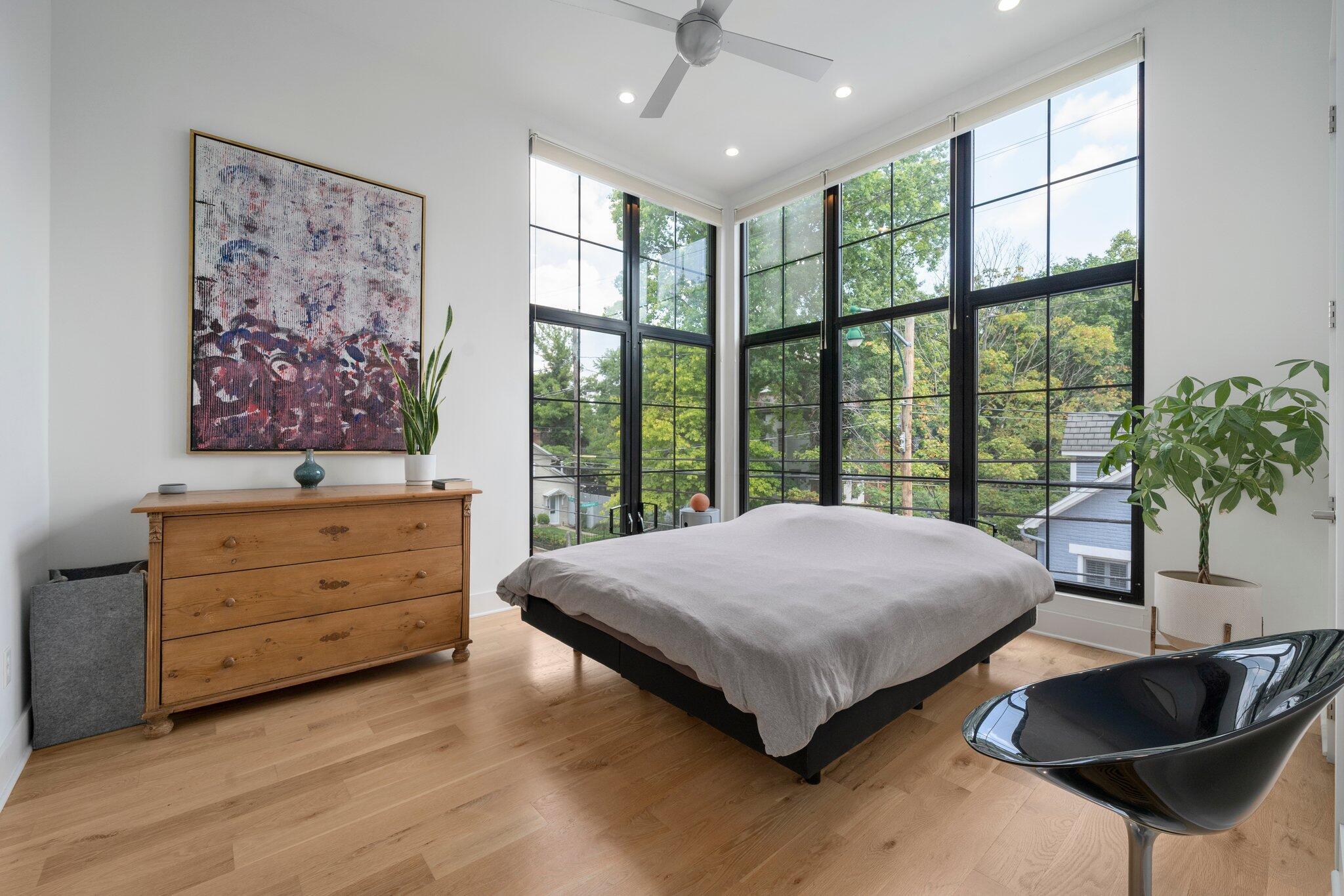 21 E Frankfort Street