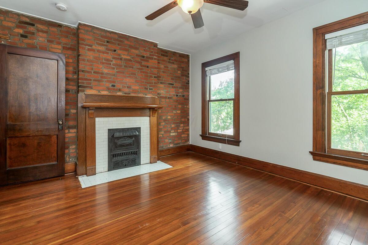 819-821 City Park Avenue