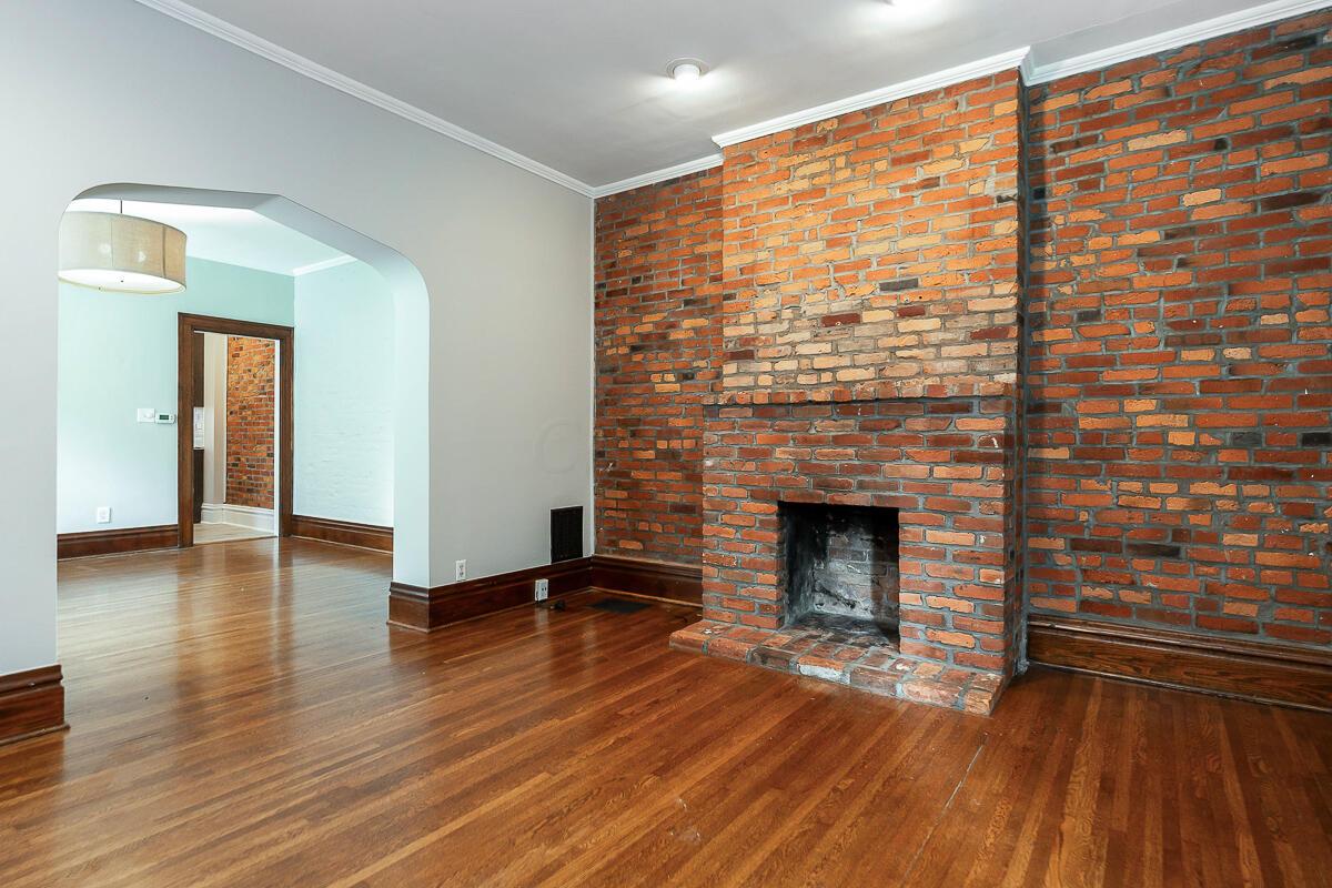 819-821 City Park Avenue