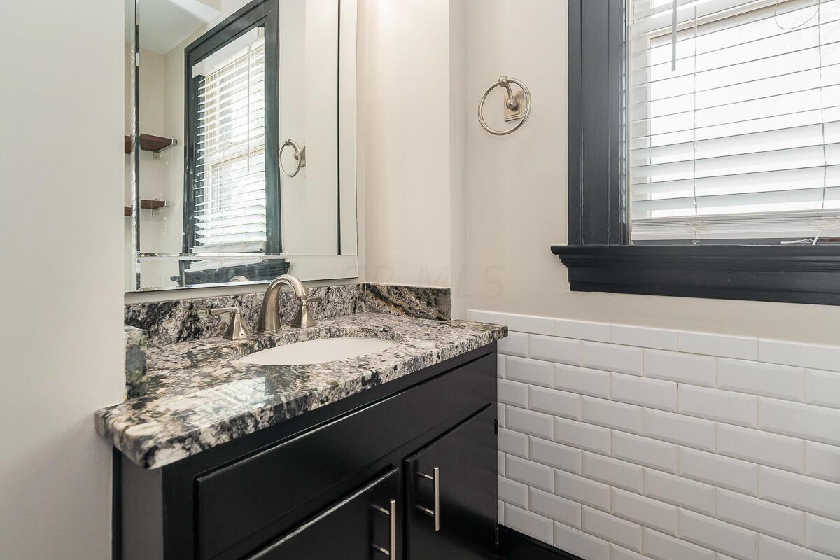 819-821 City Park Avenue