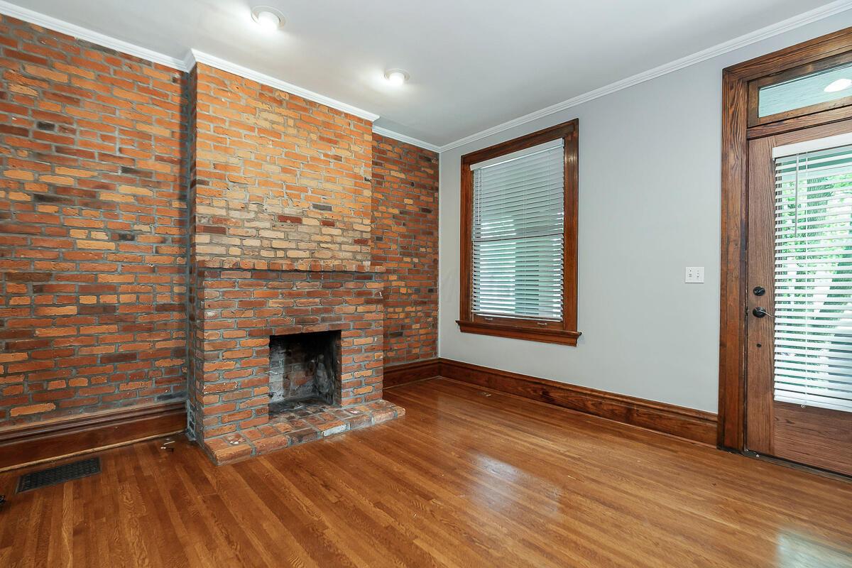 819-821 City Park Avenue