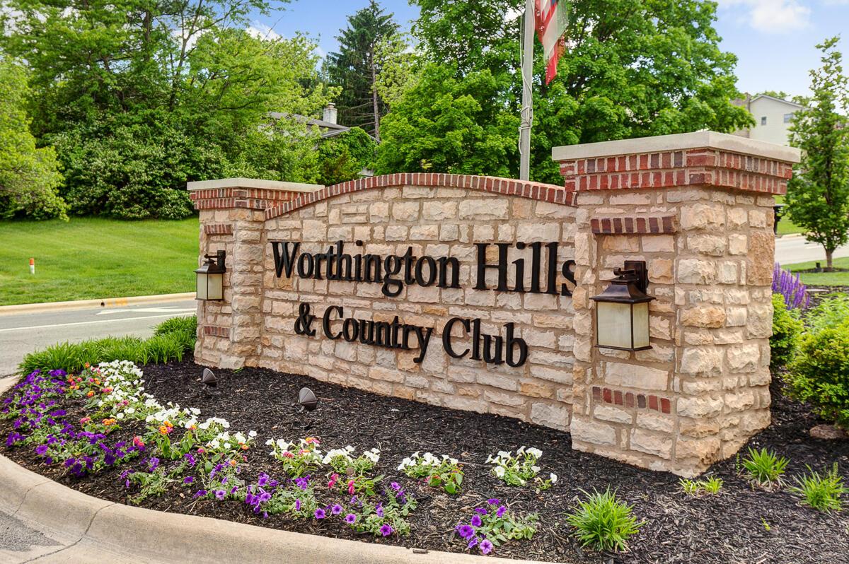 1090 Circle On The Green