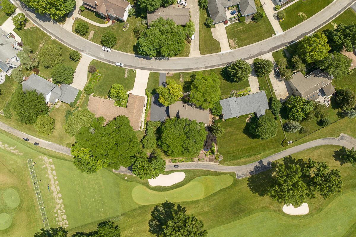 1090 Circle On The Green