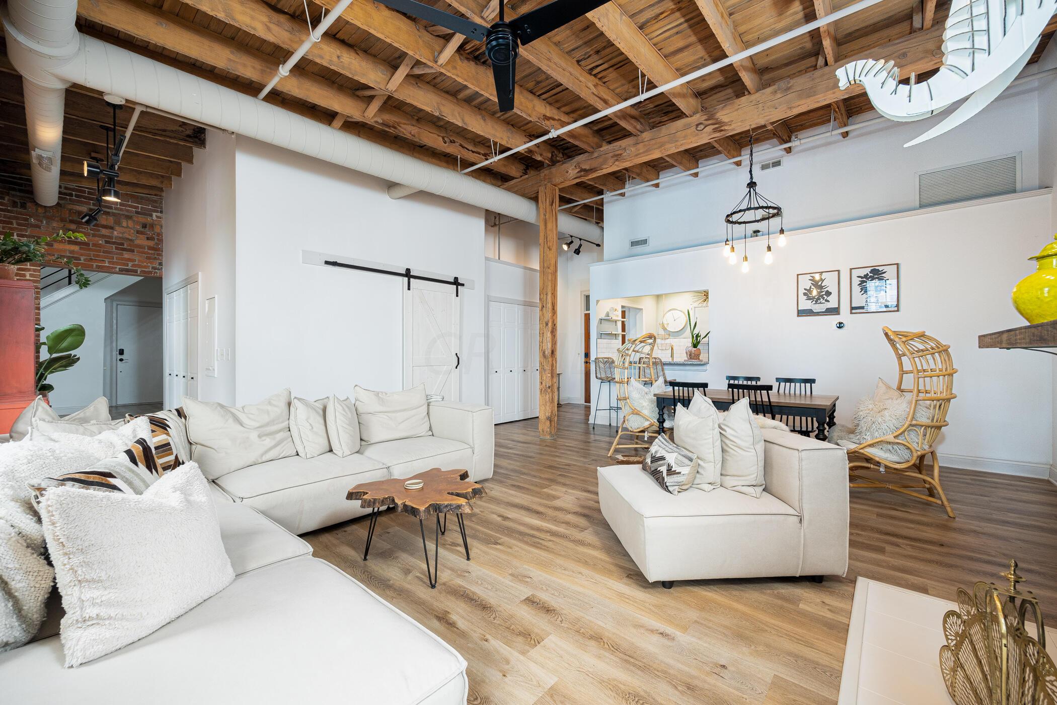 55 W Livingston Avenue, 307