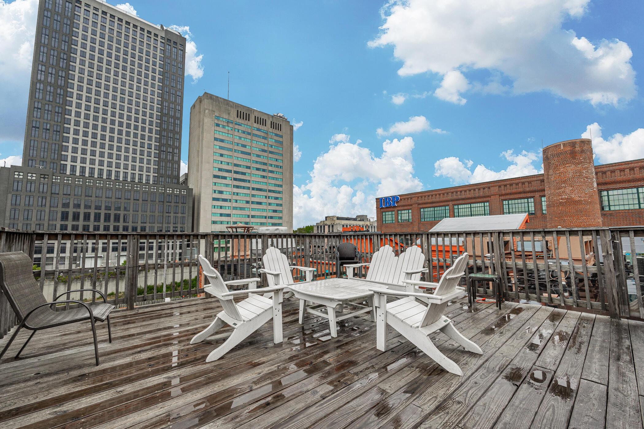 55 W Livingston Avenue, 307