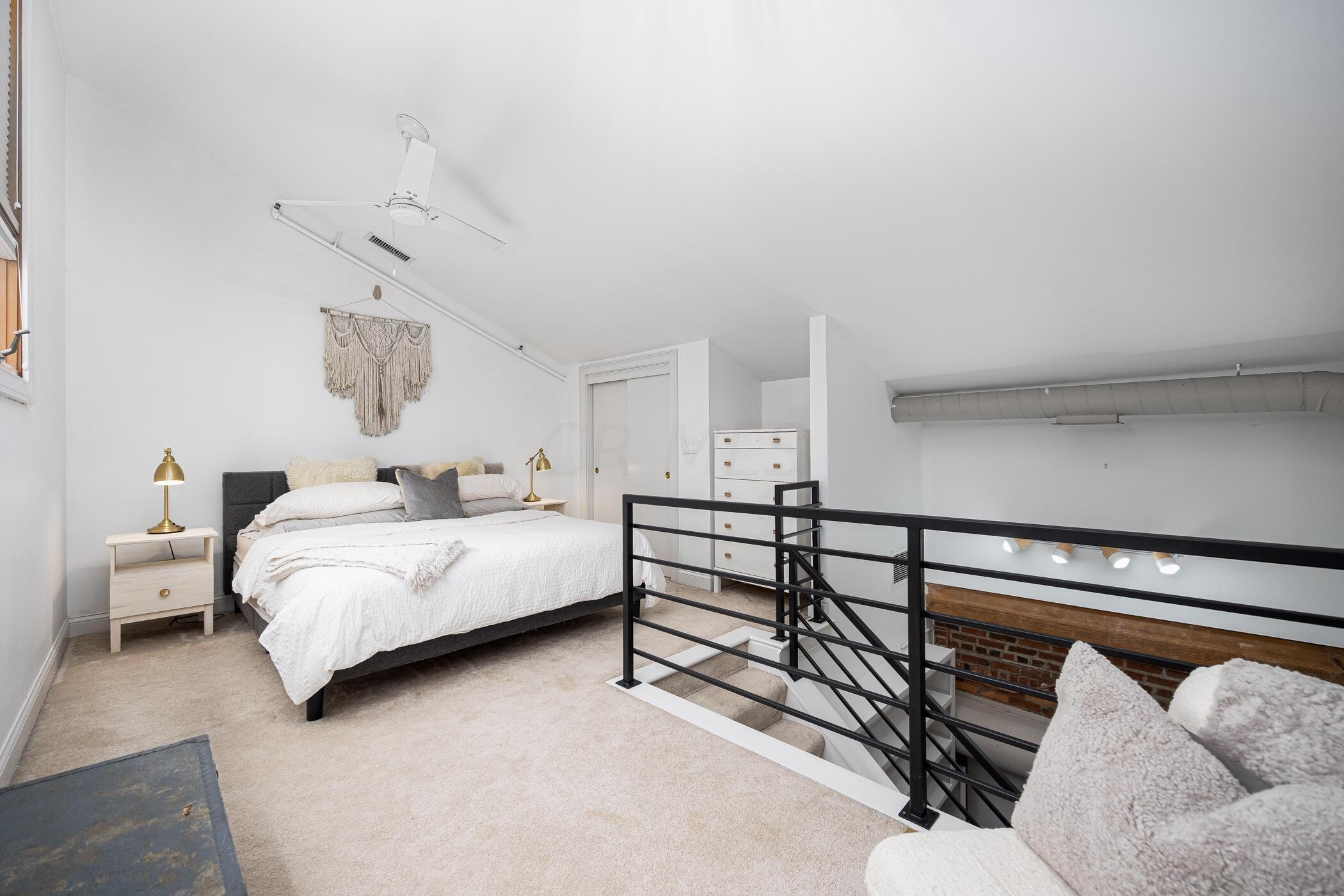 55 W Livingston Avenue, 307