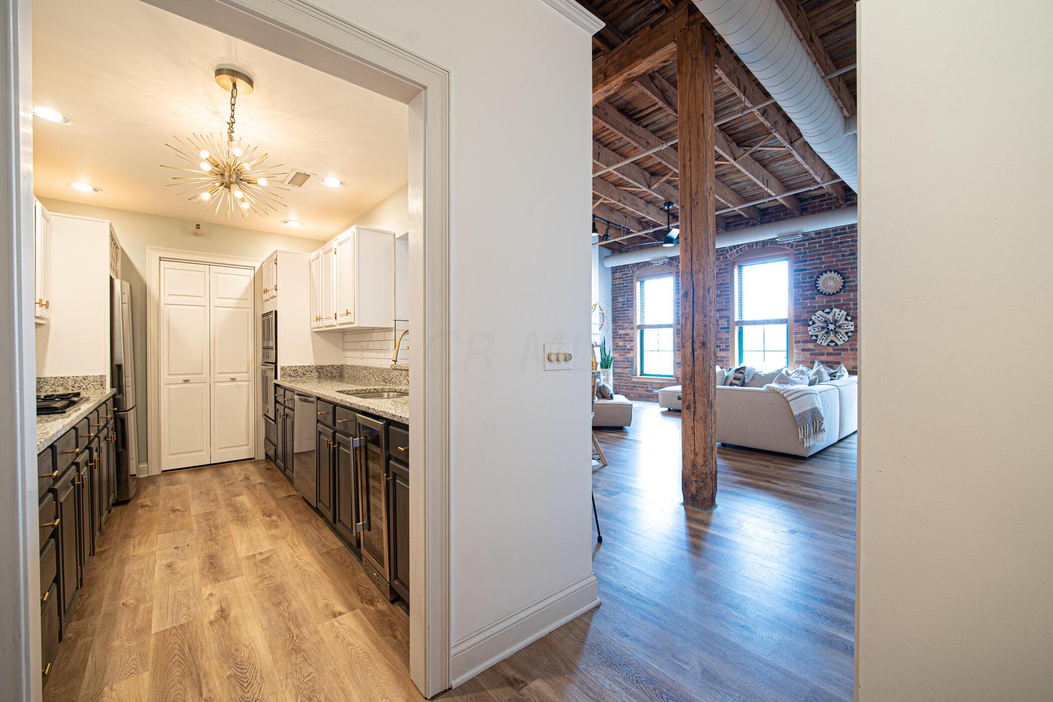 55 W Livingston Avenue, 307