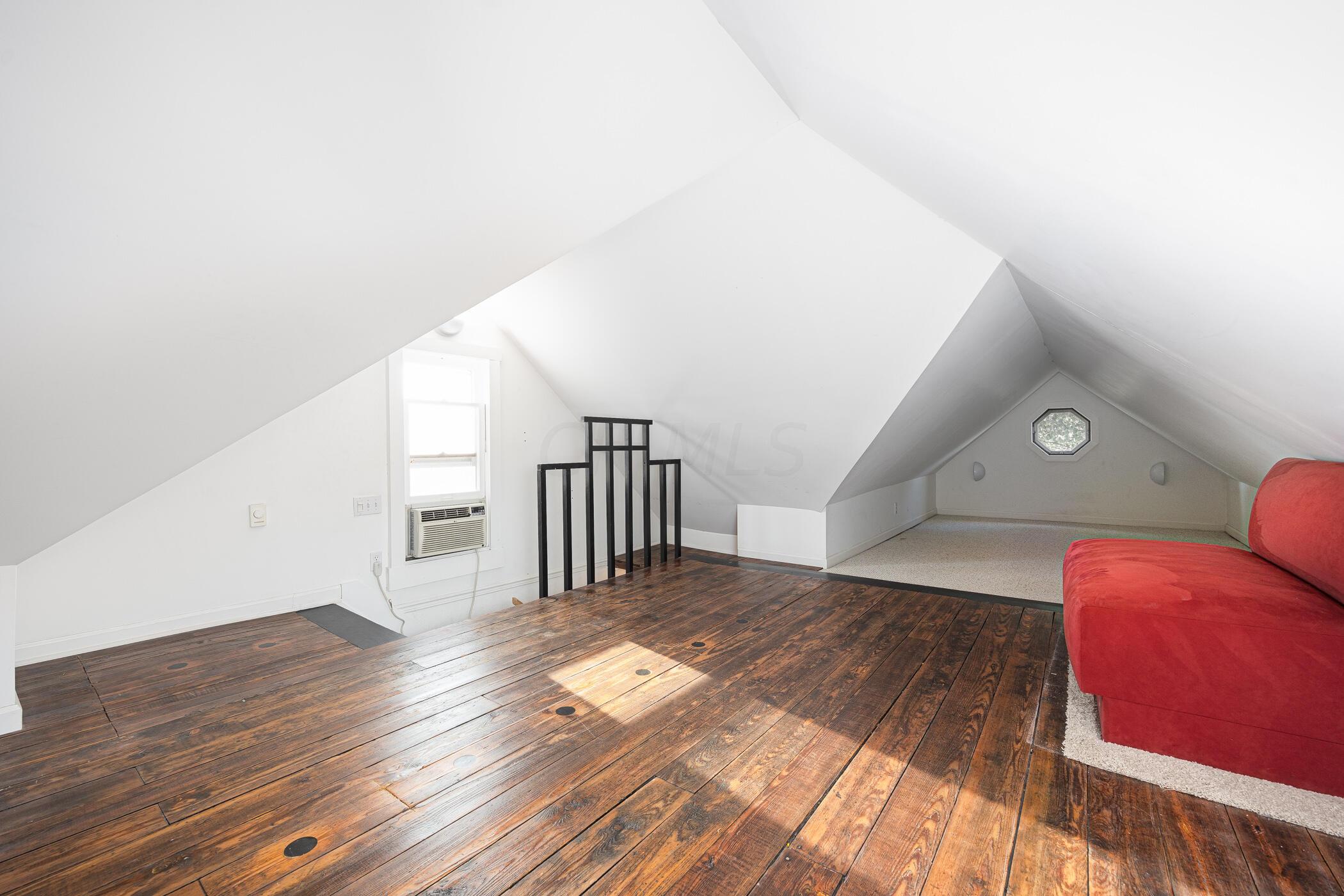 340 E Kossuth Street