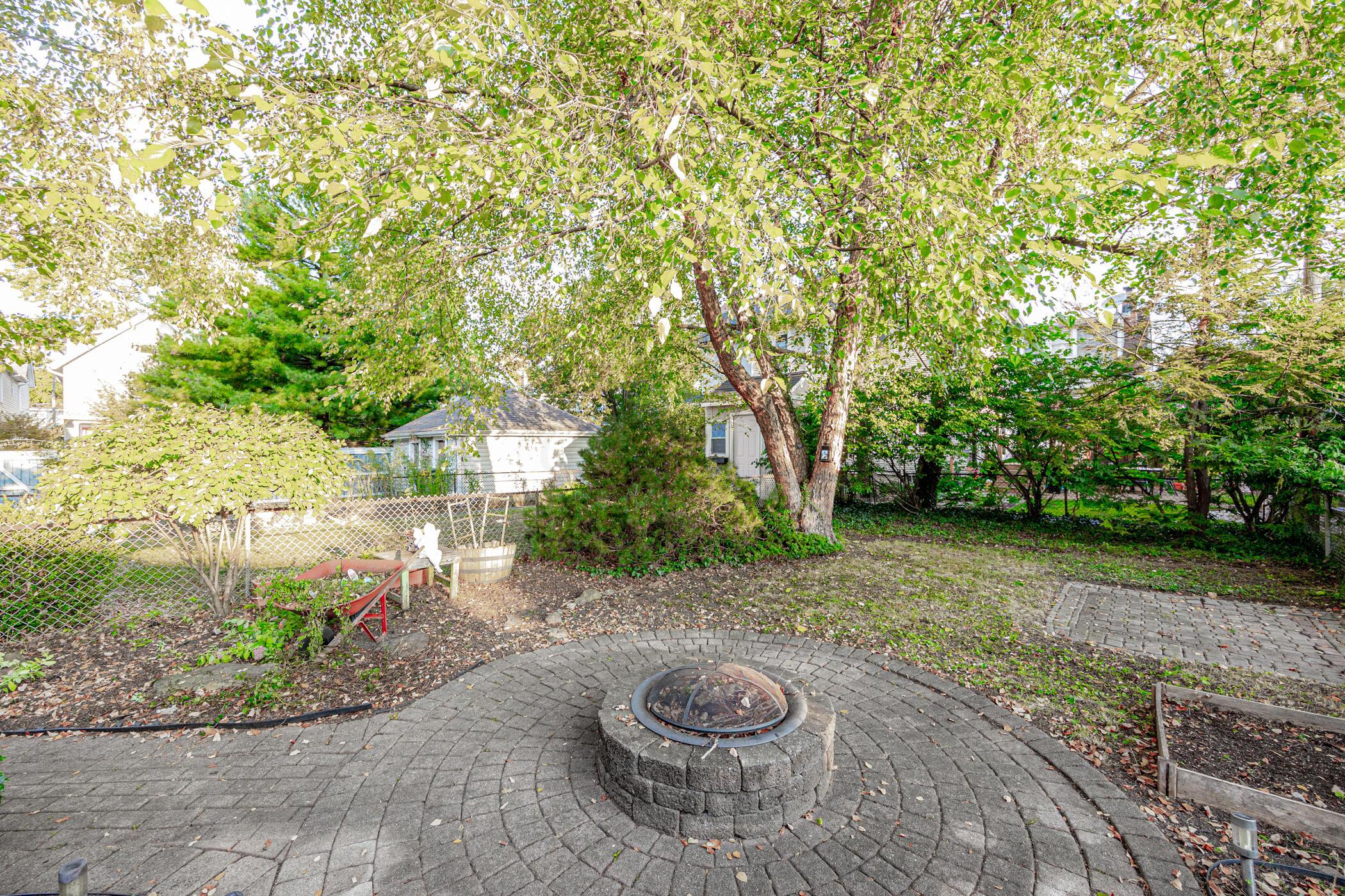 340 E Kossuth Street