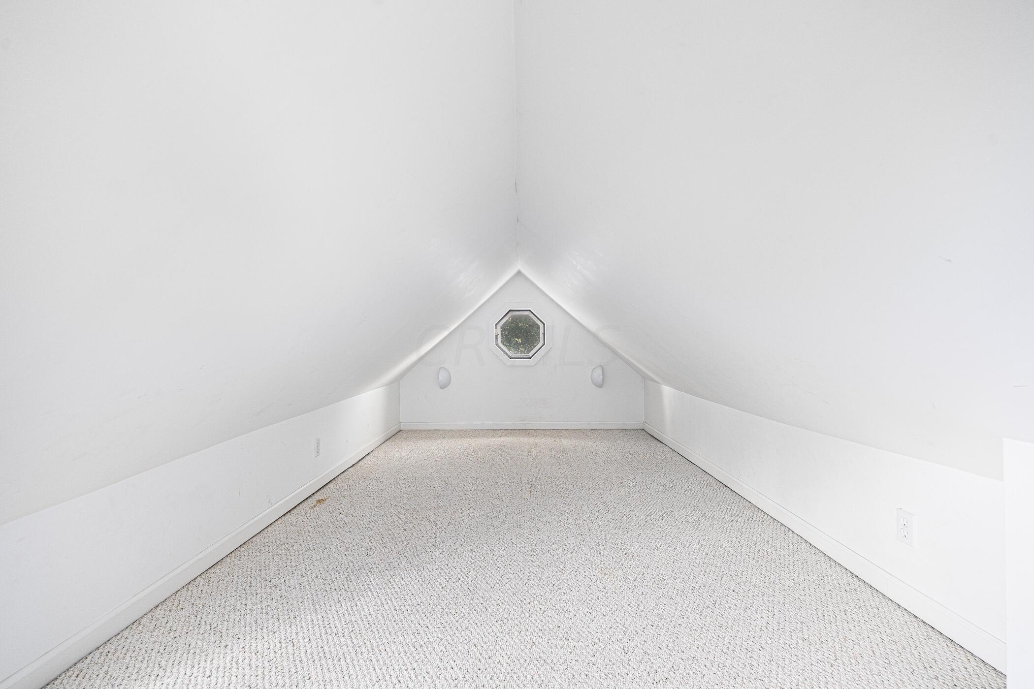 340 E Kossuth Street