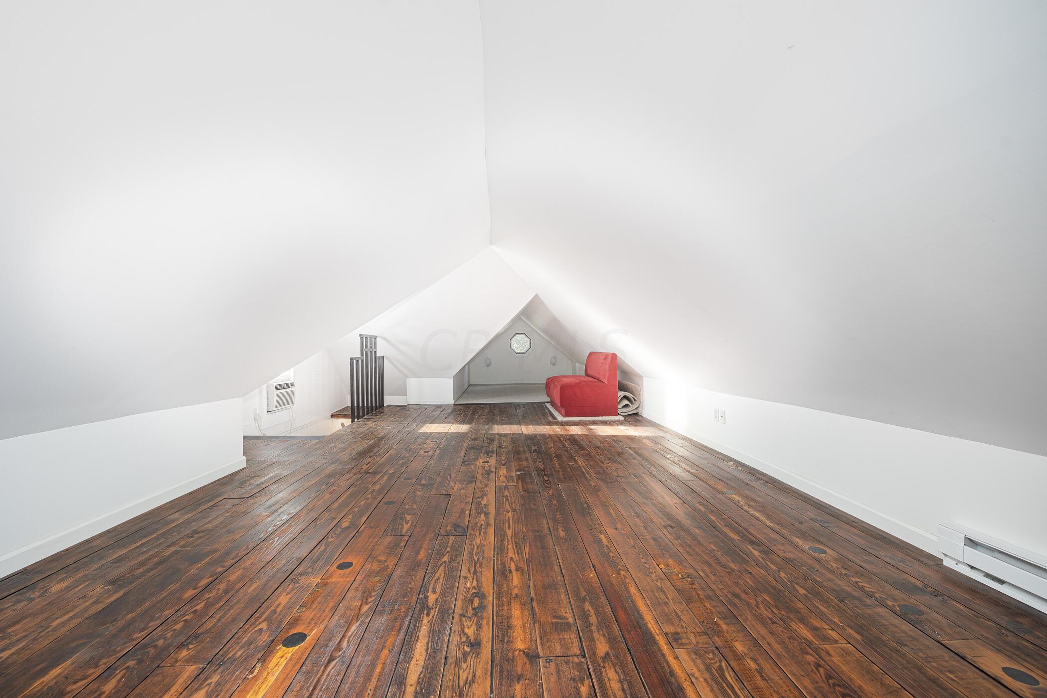 340 E Kossuth Street