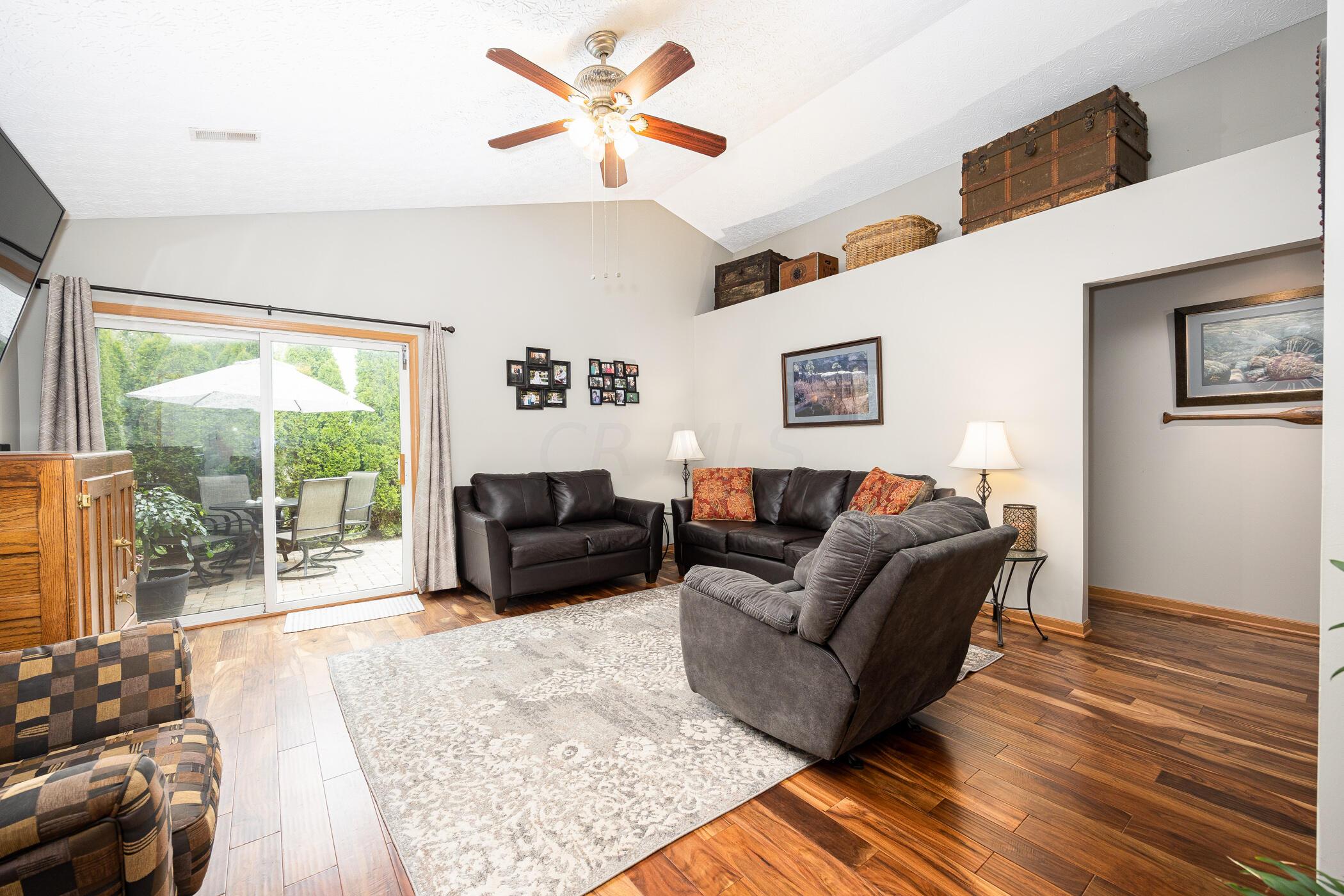 5832 Wooden Plank Road