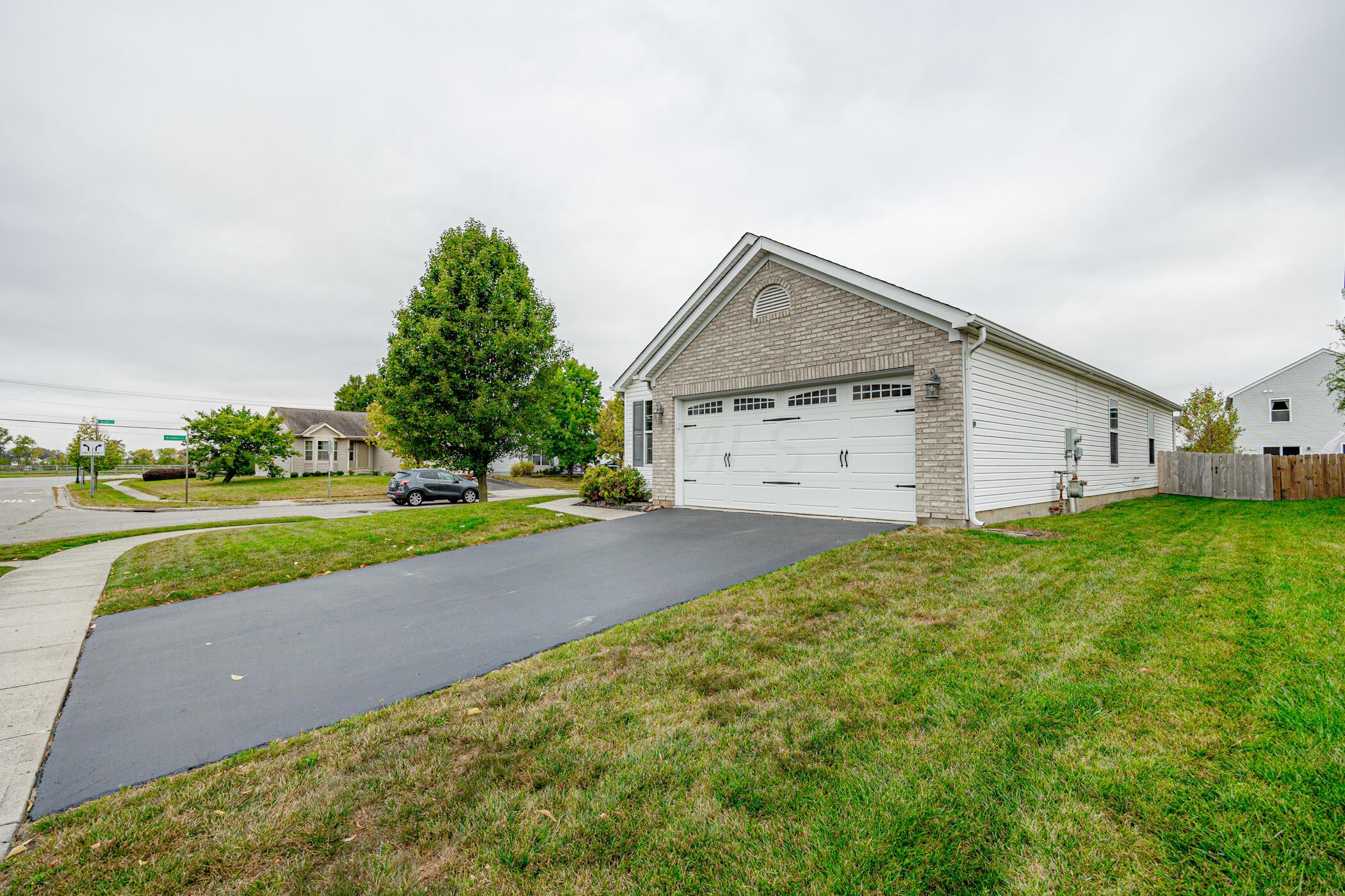 5832 Wooden Plank Road