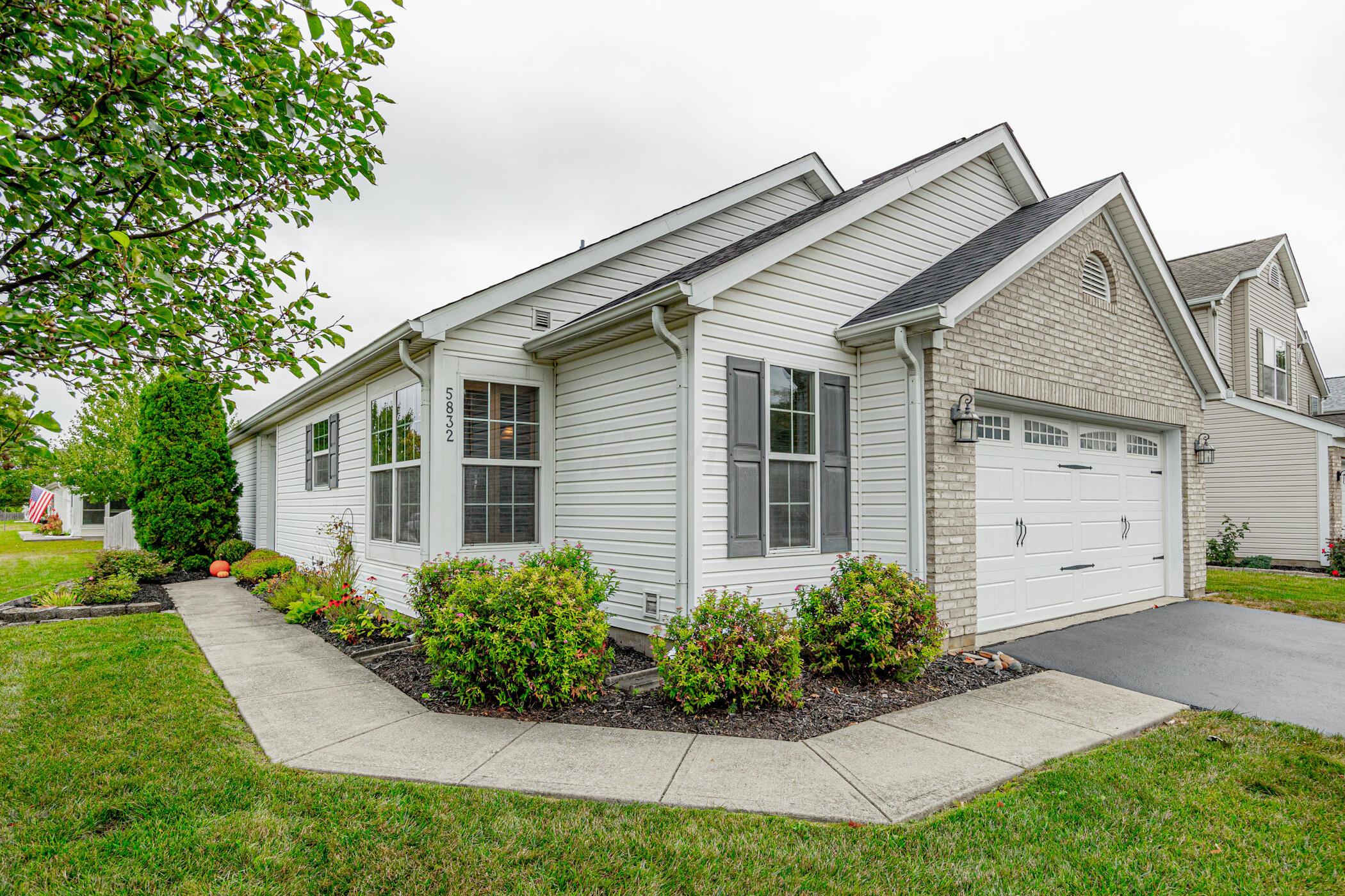 5832 Wooden Plank Road