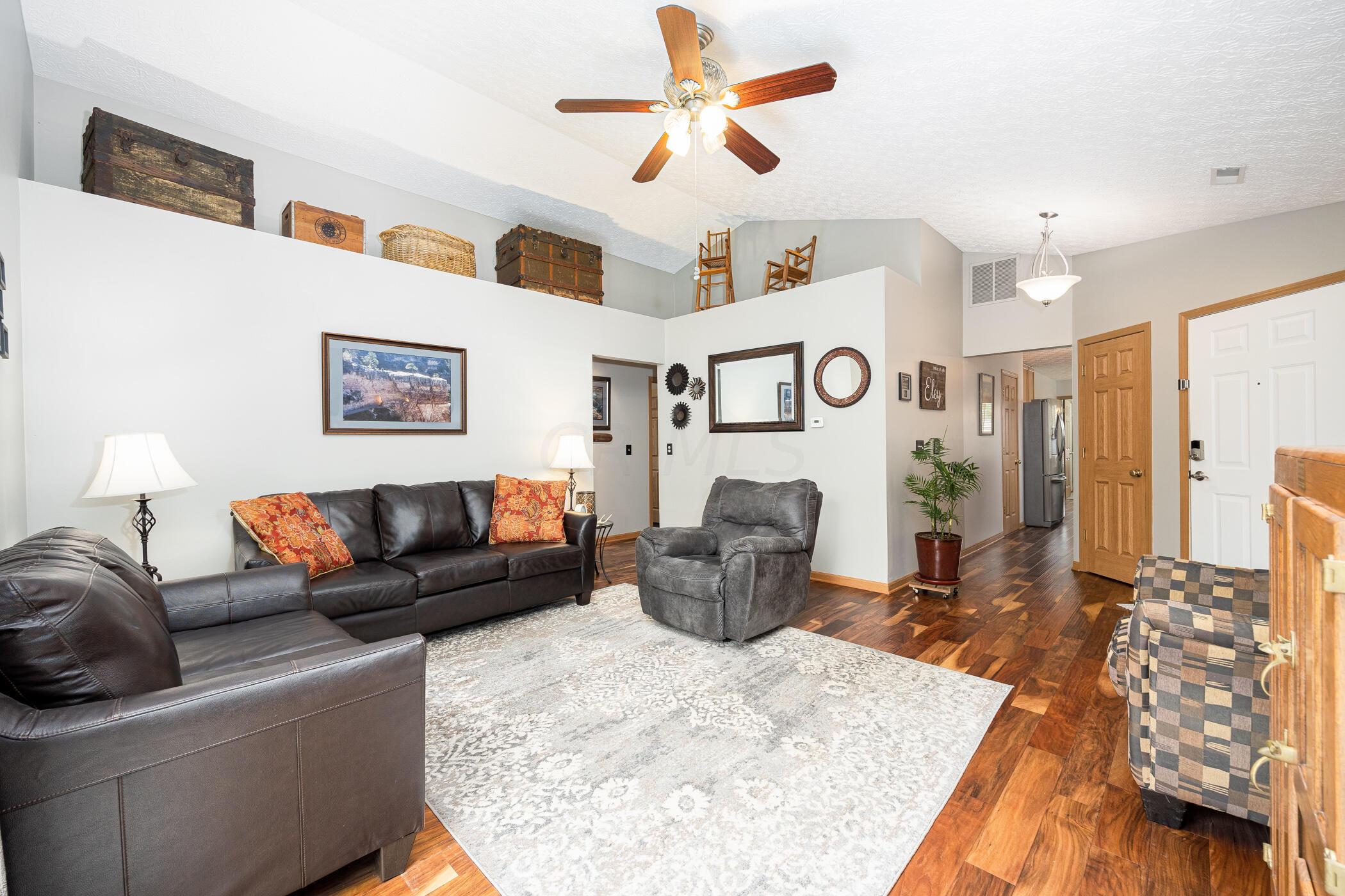 5832 Wooden Plank Road