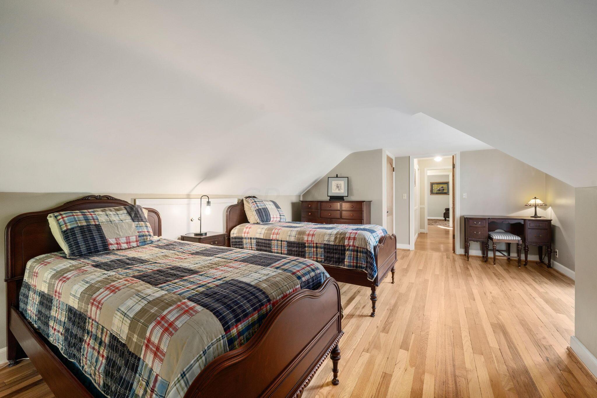 6163 Olentangy Boulevard