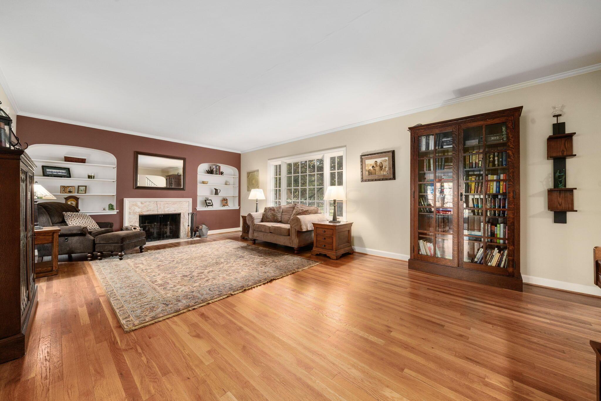 6163 Olentangy Boulevard