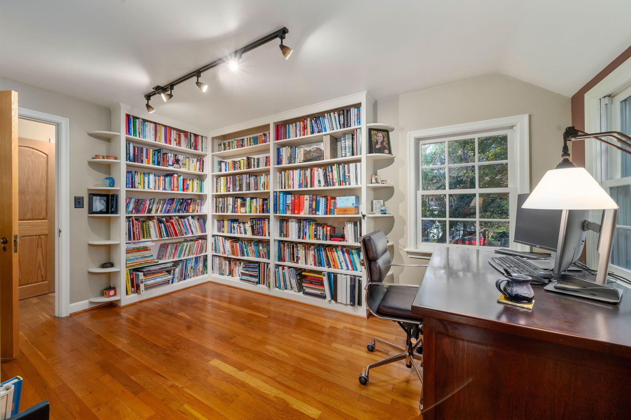 6163 Olentangy Boulevard