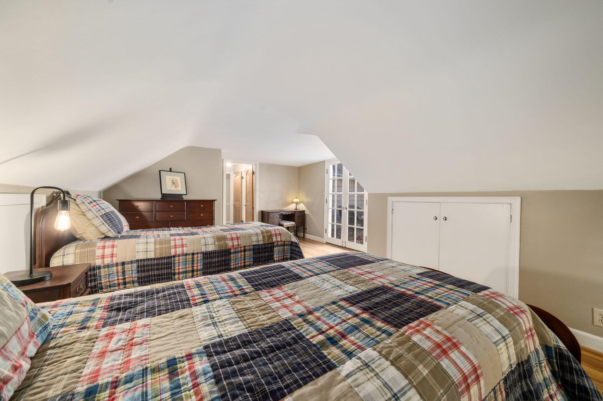 6163 Olentangy Boulevard