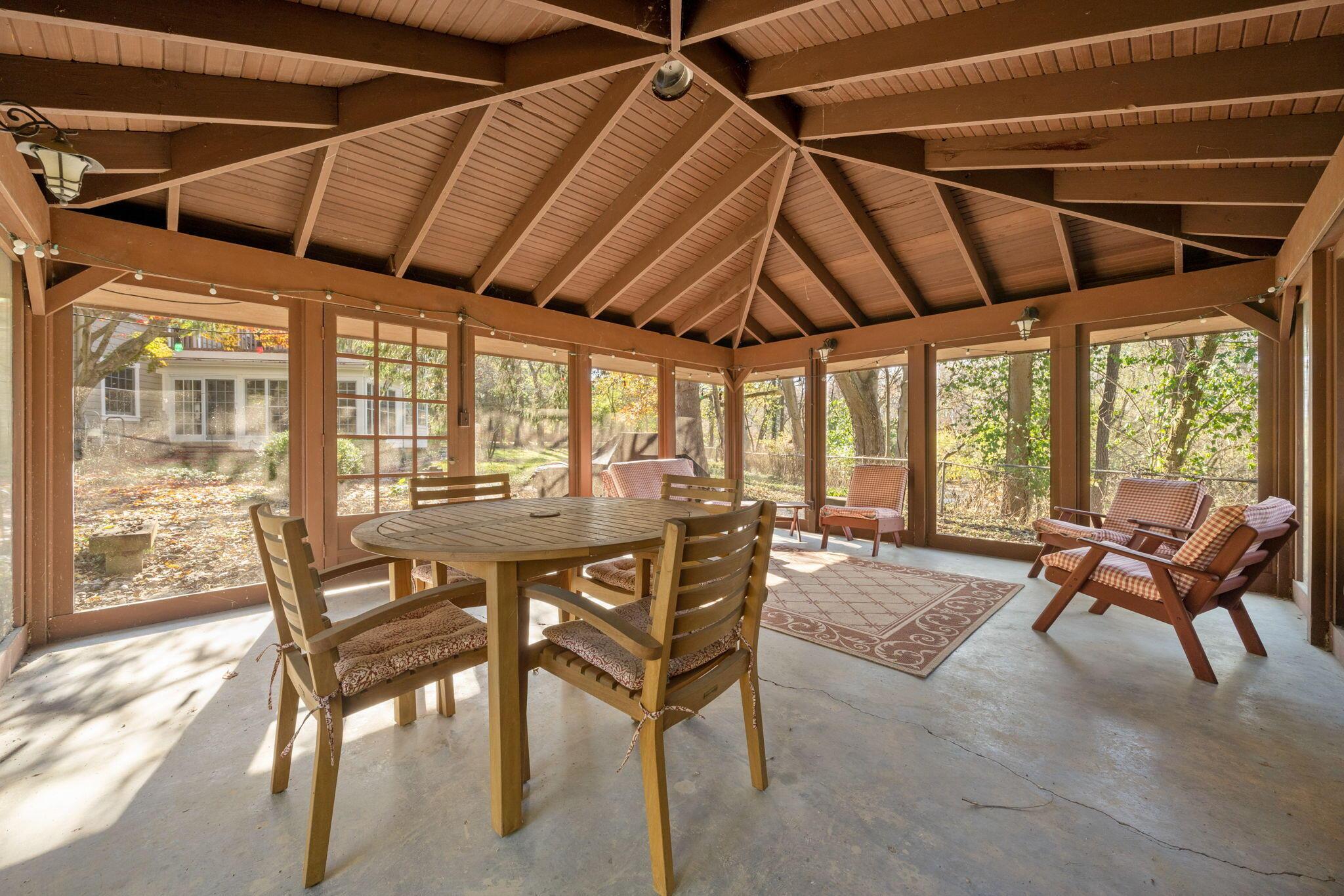 6163 Olentangy Boulevard