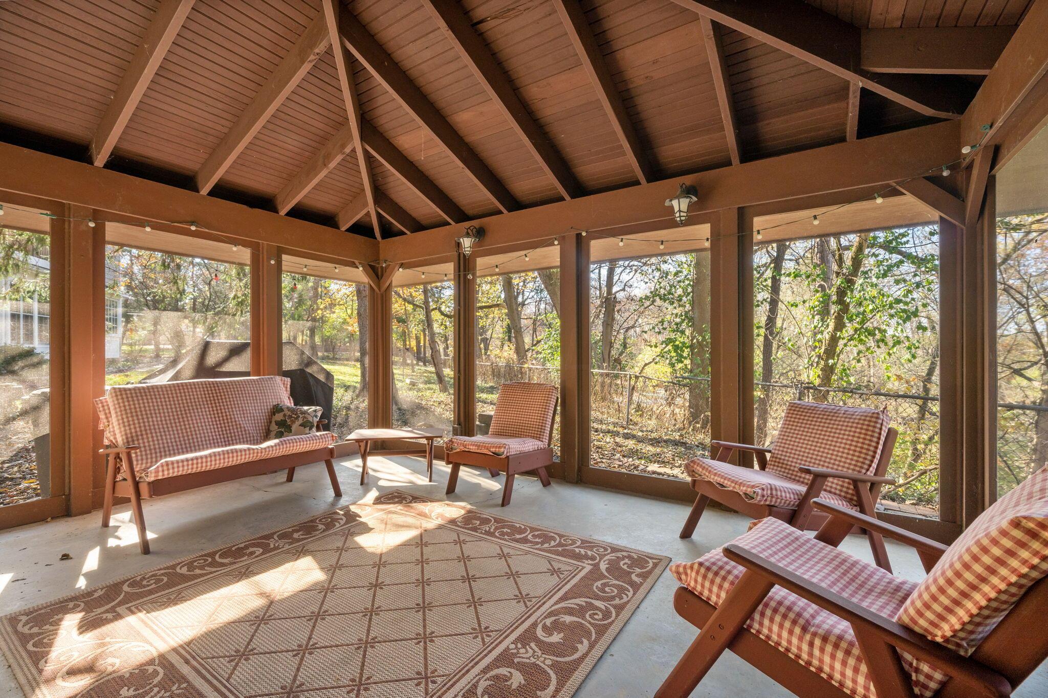 6163 Olentangy Boulevard