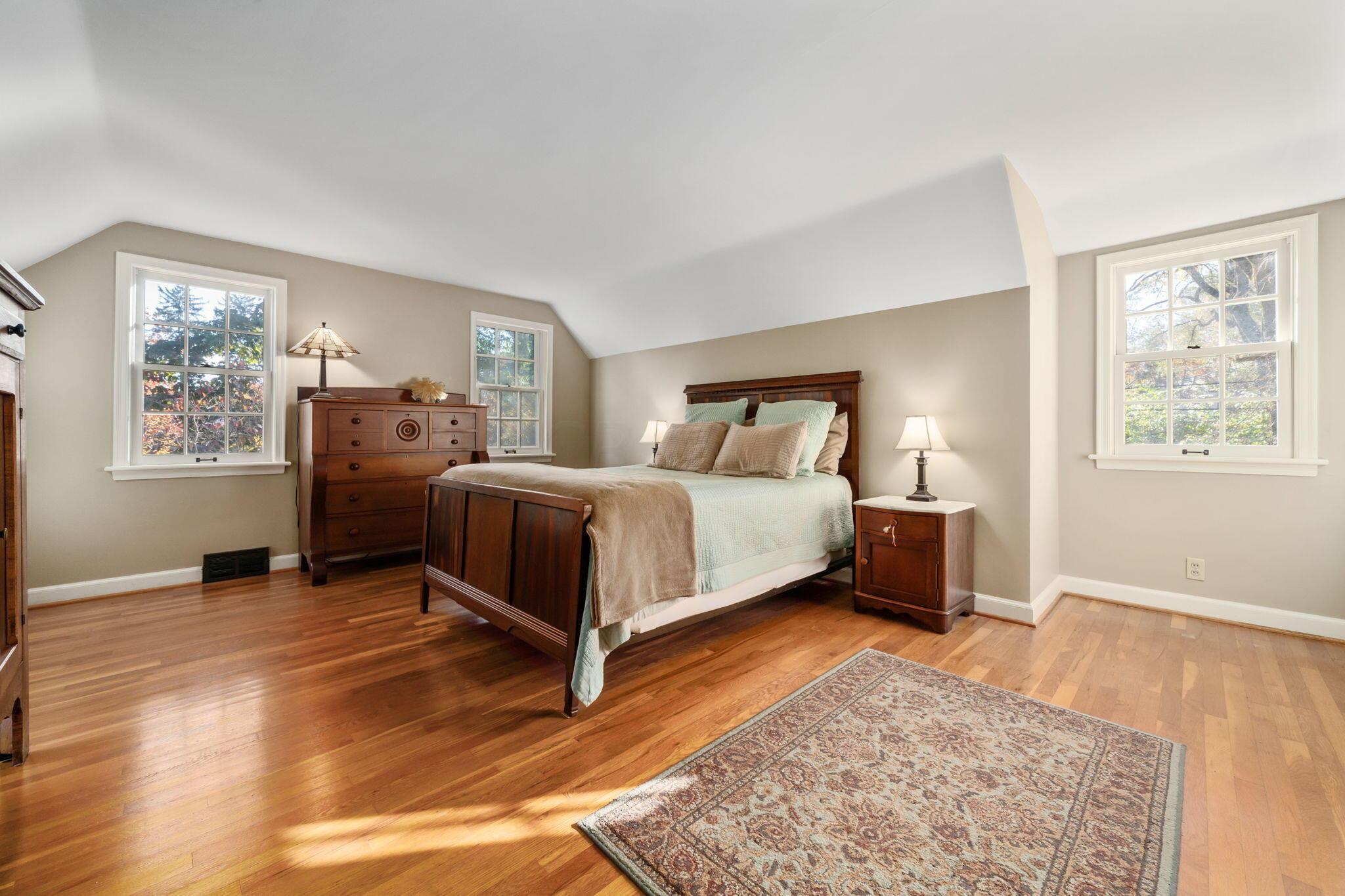 6163 Olentangy Boulevard