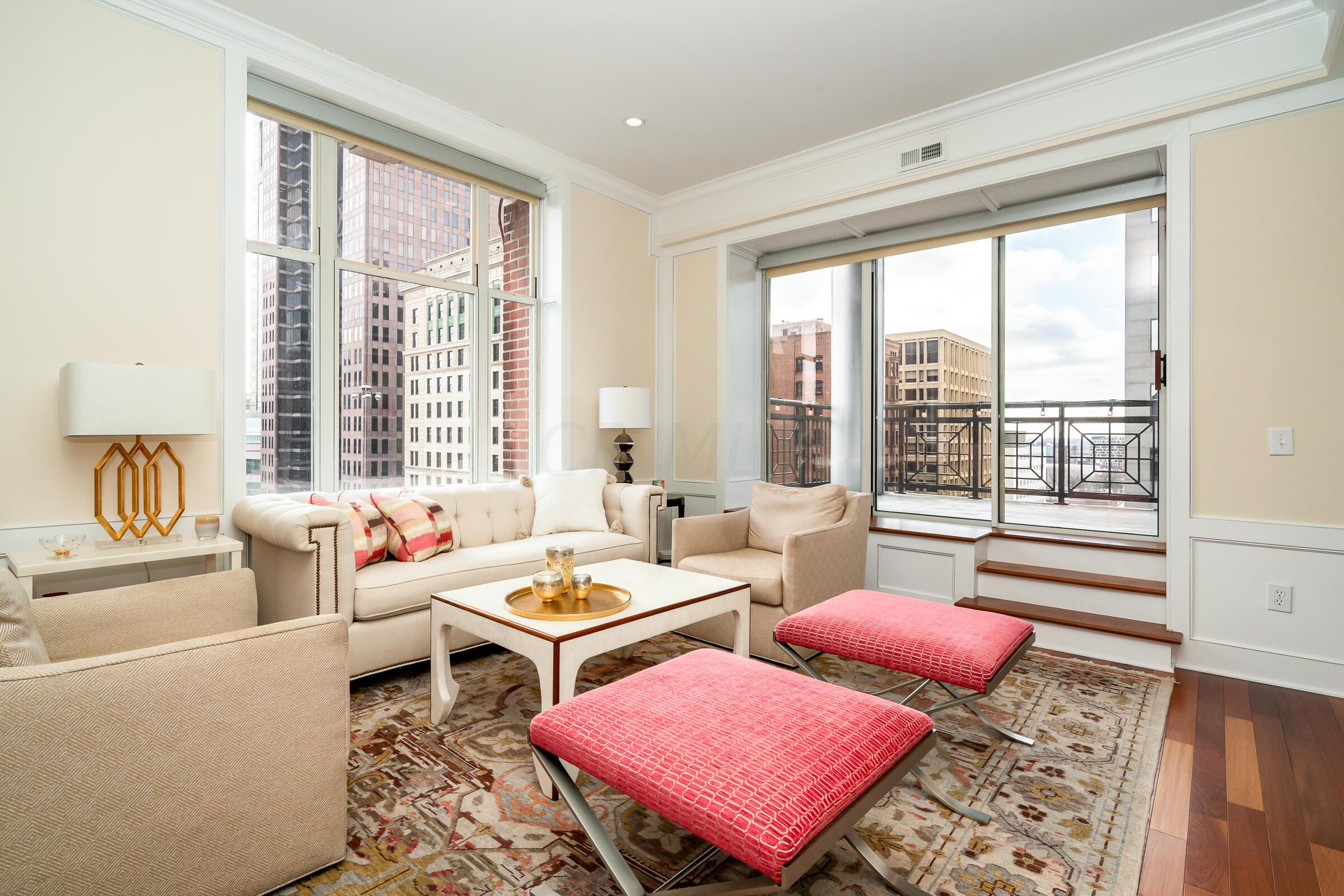 8 E Broad Street, 801