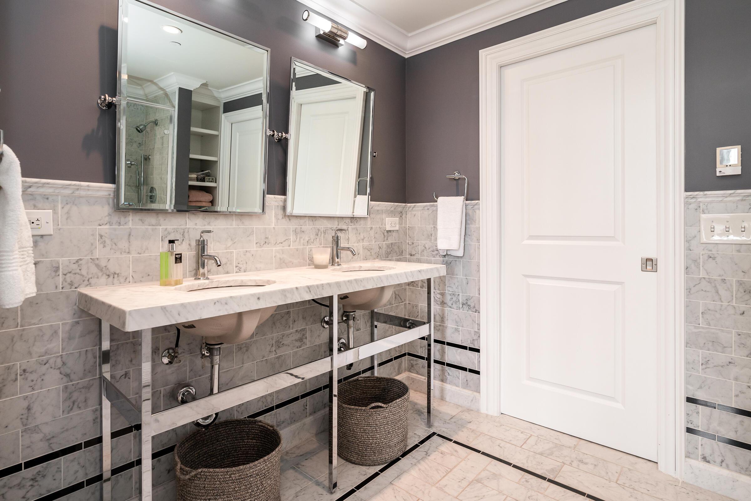 8 E Broad Street, 801