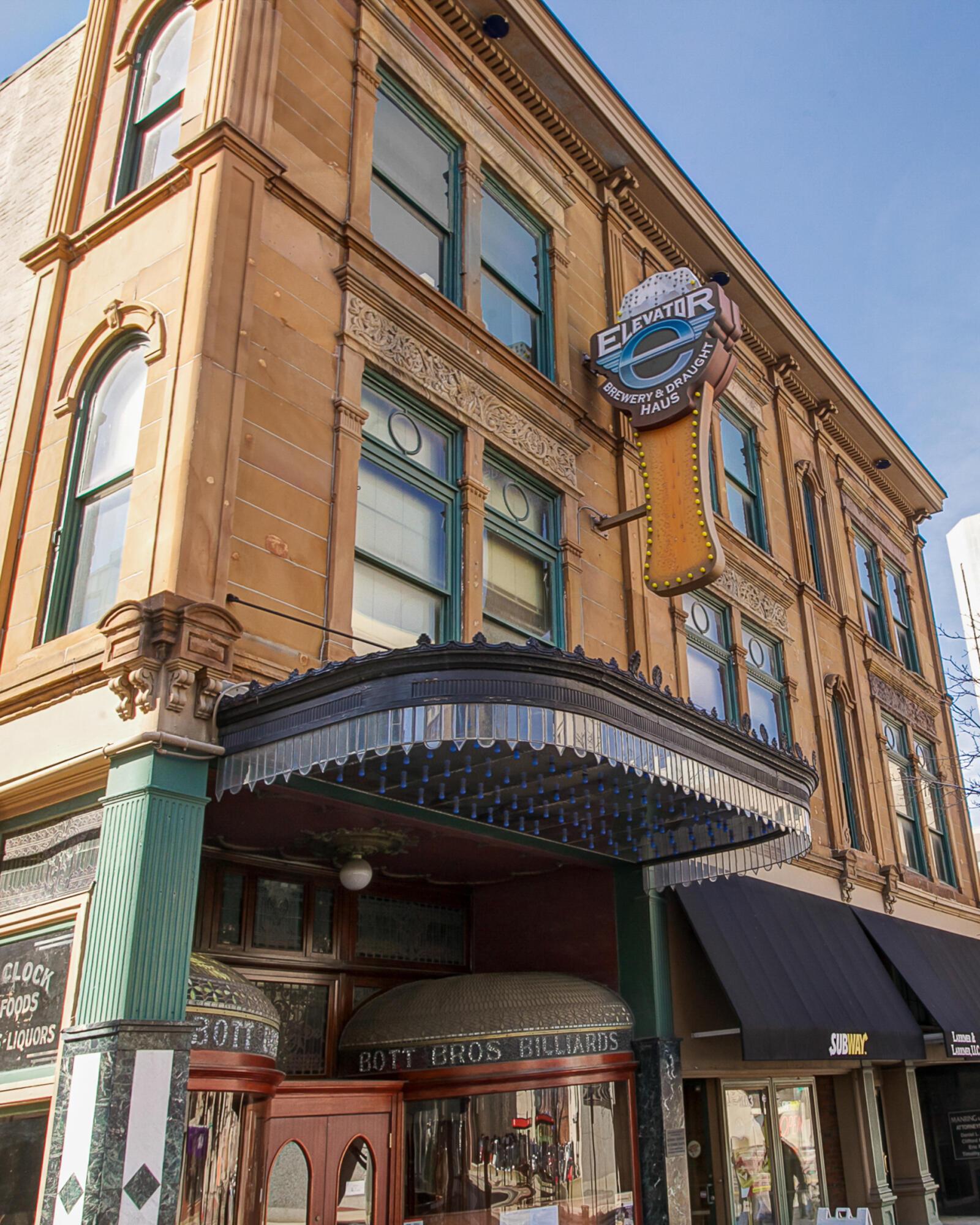 8 E Broad Street, 801