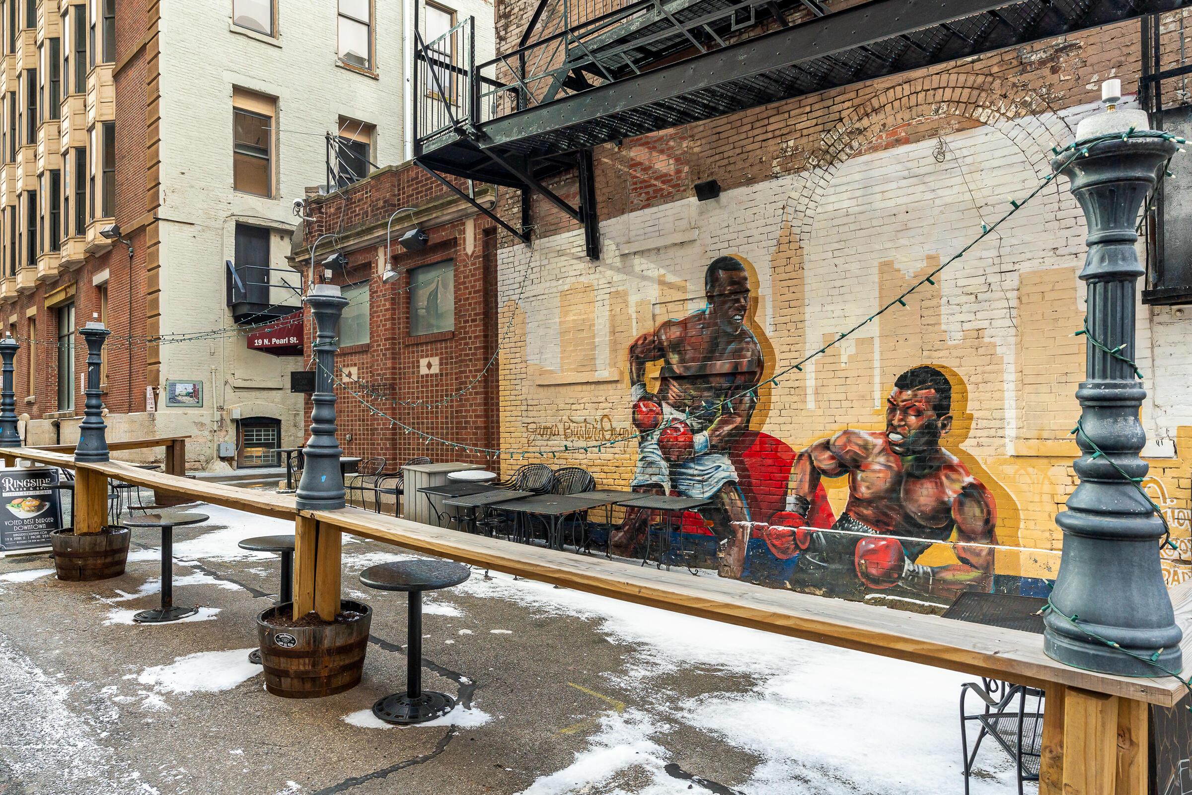 8 E Broad Street, 801