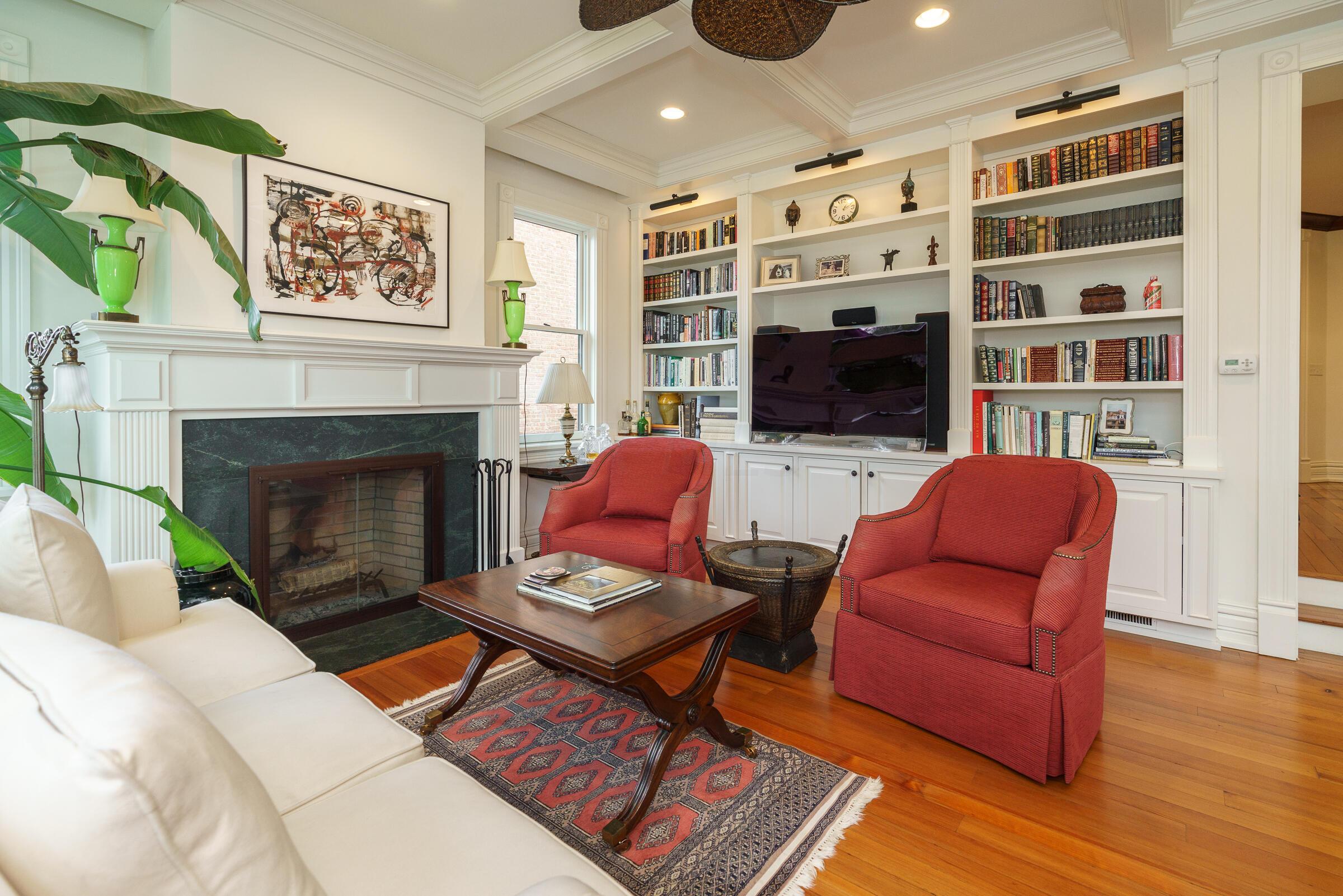 117 E Deshler Avenue