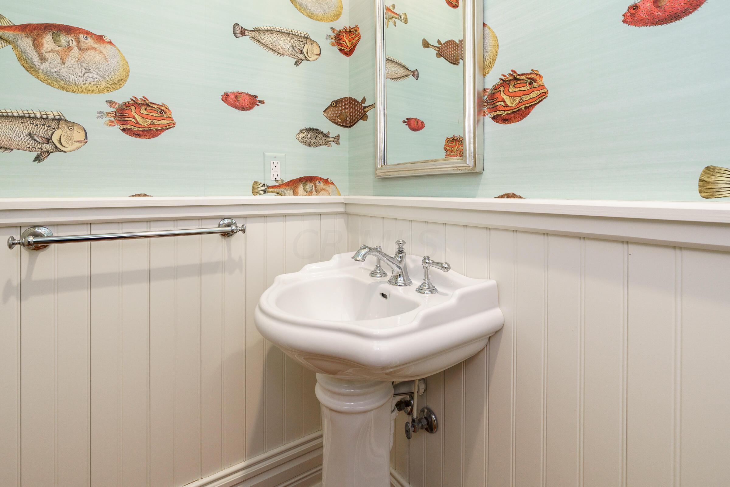 117 E Deshler Avenue