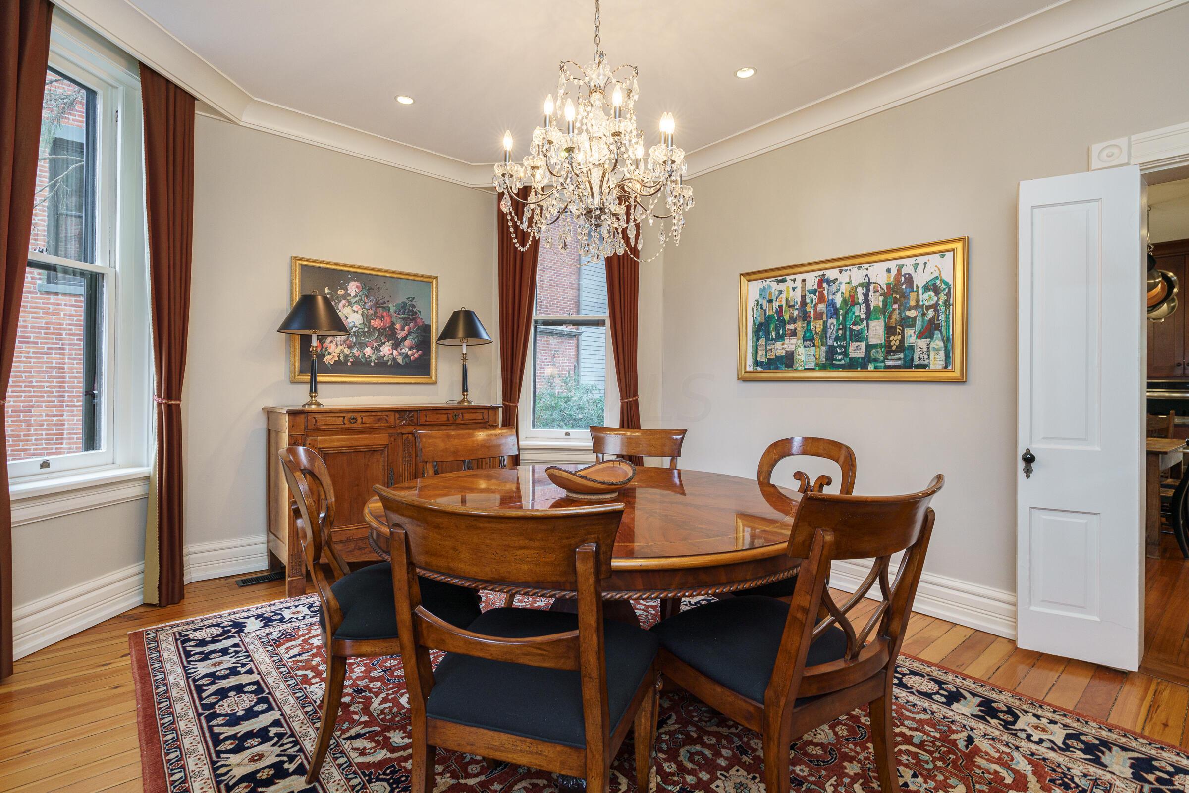 117 E Deshler Avenue