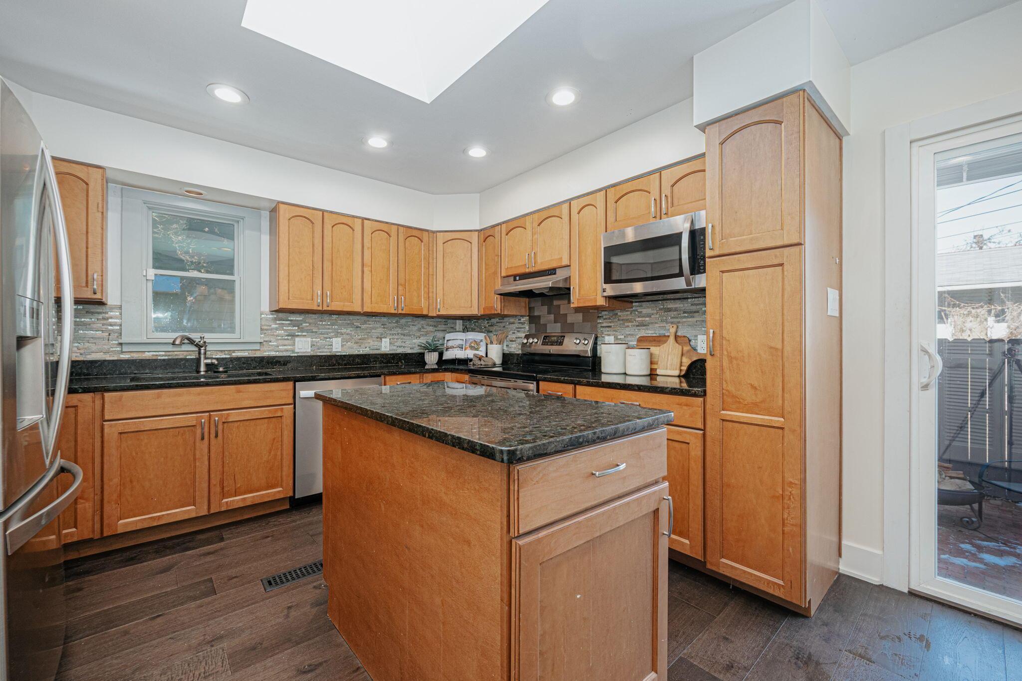 184 E Kossuth Street