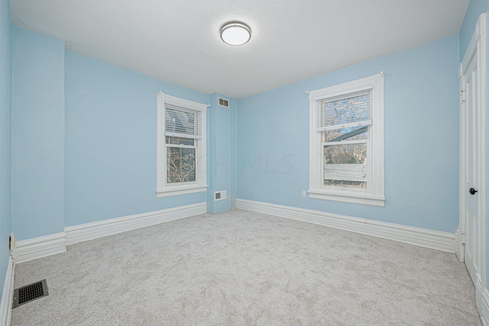 184 E Kossuth Street