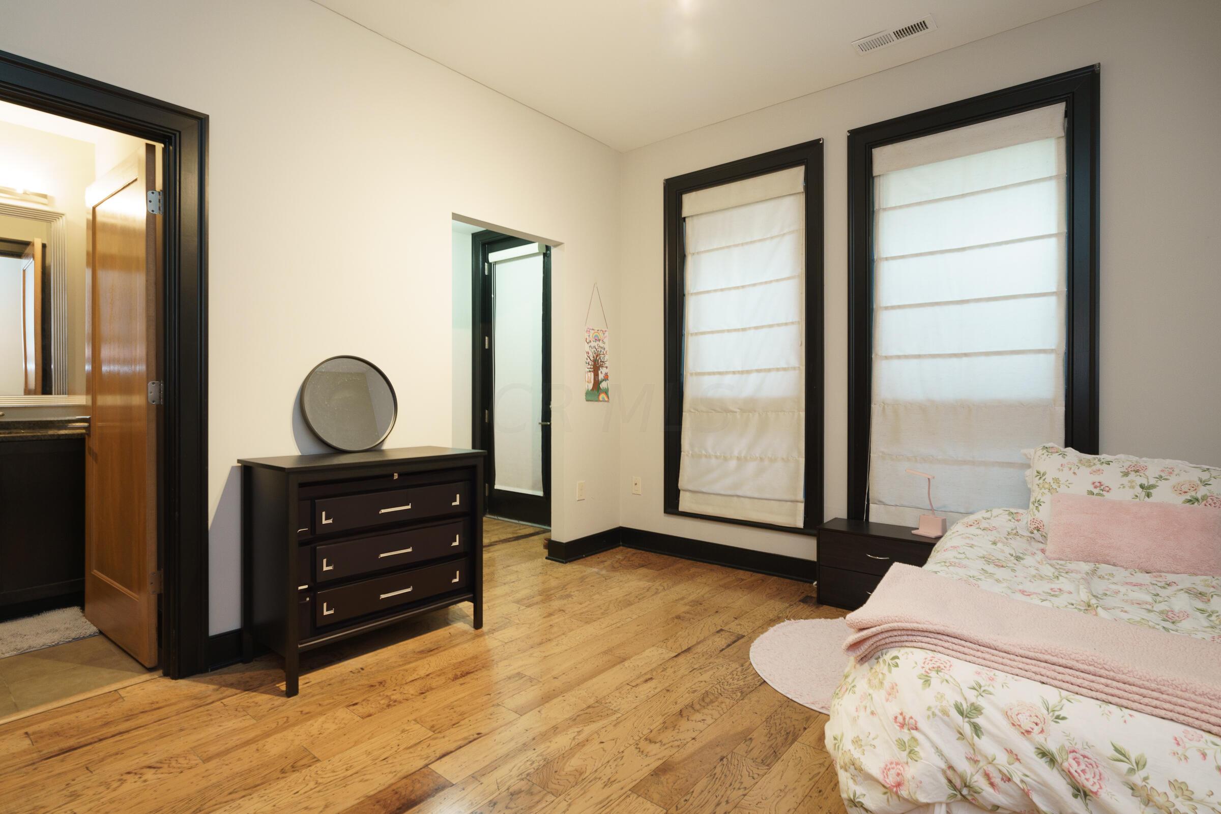 71 N 5th Street, G16