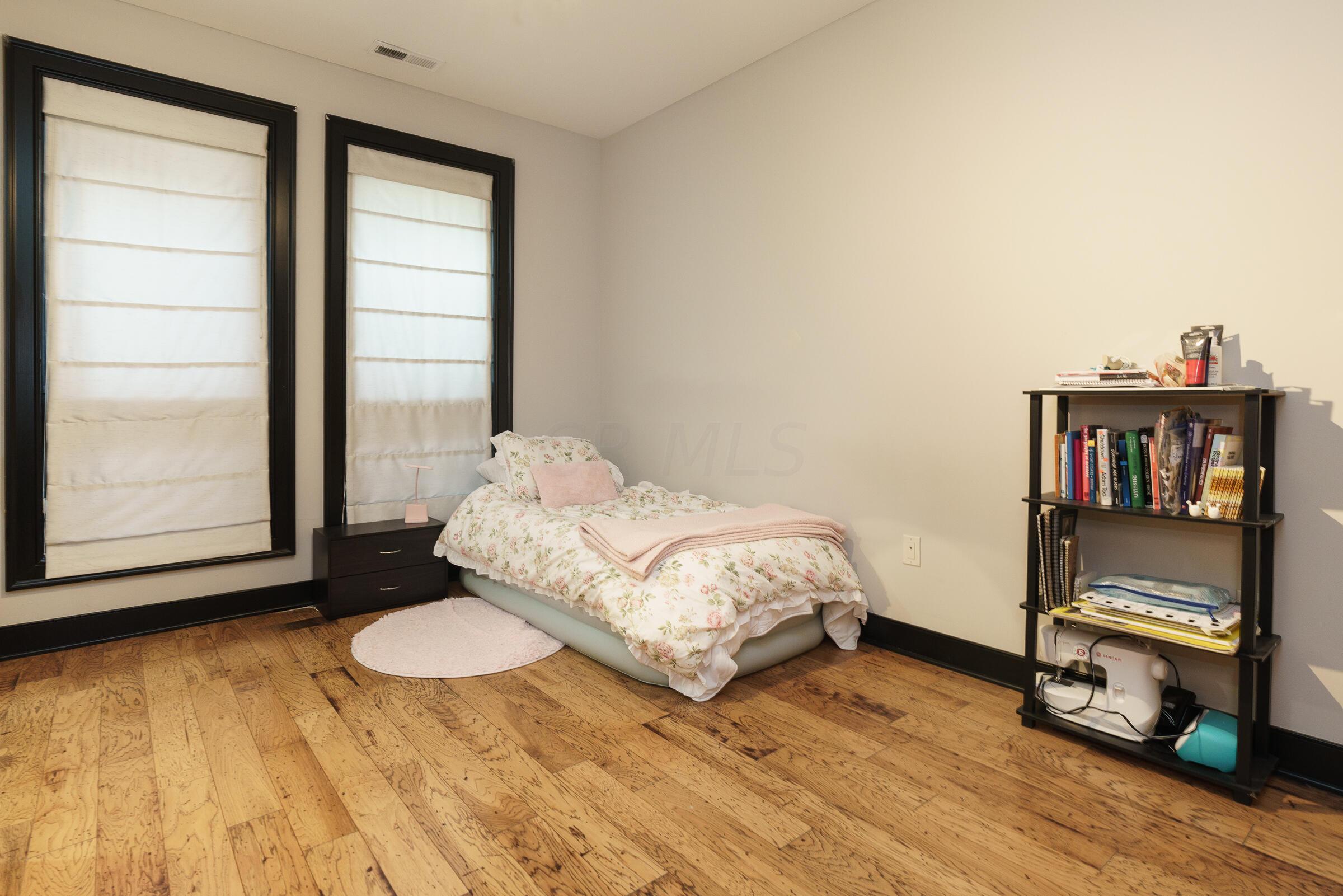 71 N 5th Street, G16