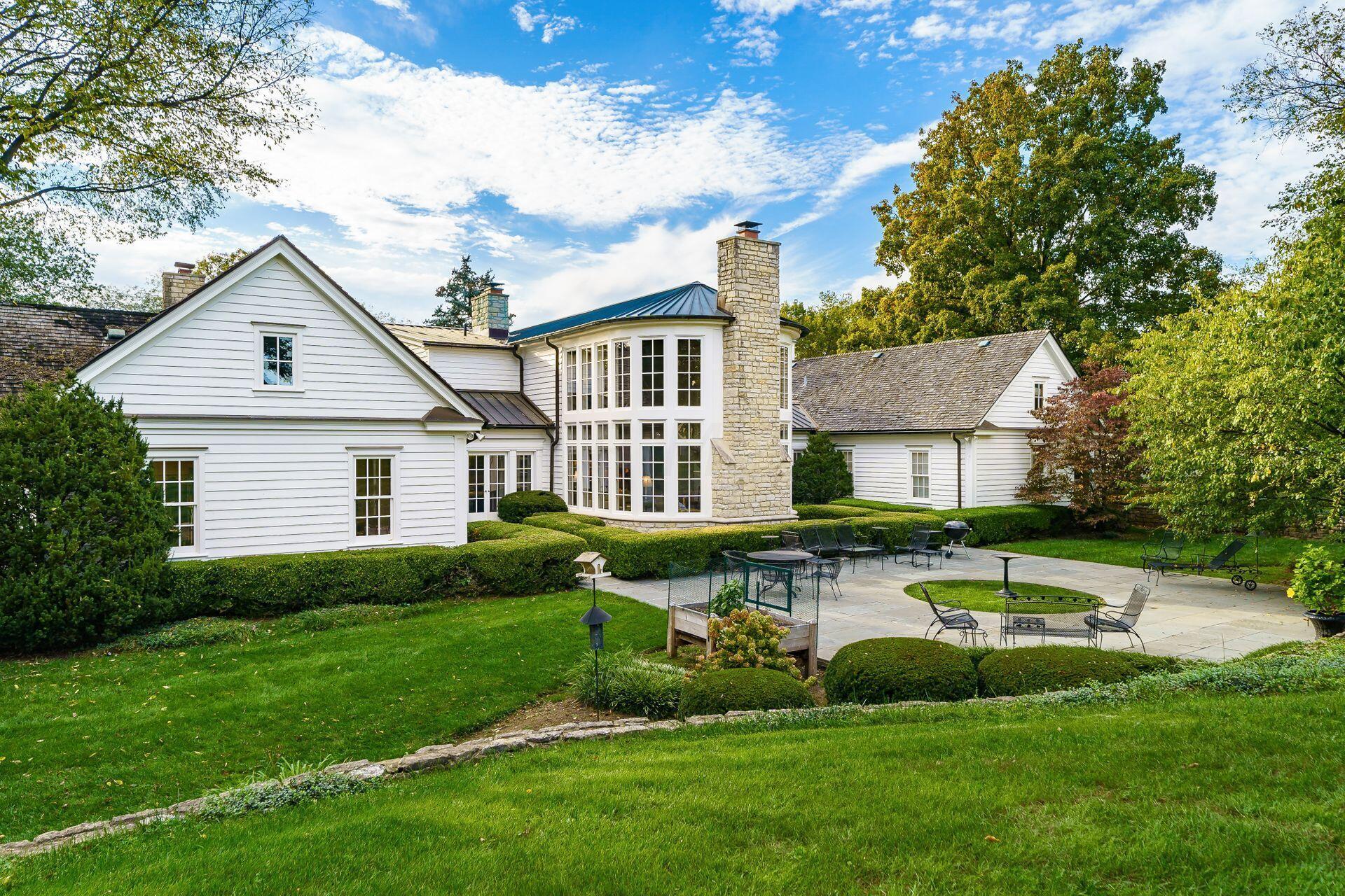 5580 Riverside Drive