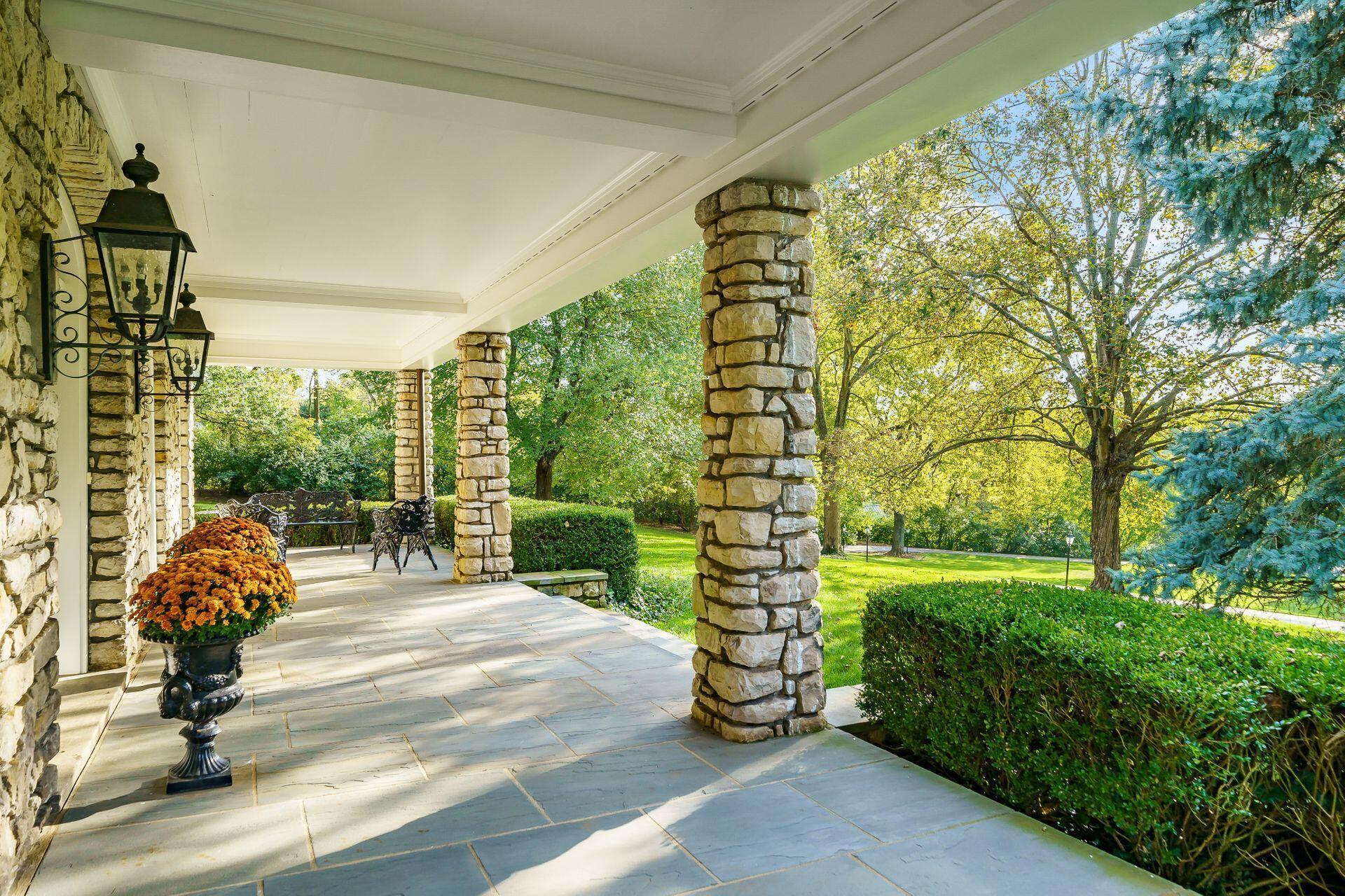 5580 Riverside Drive