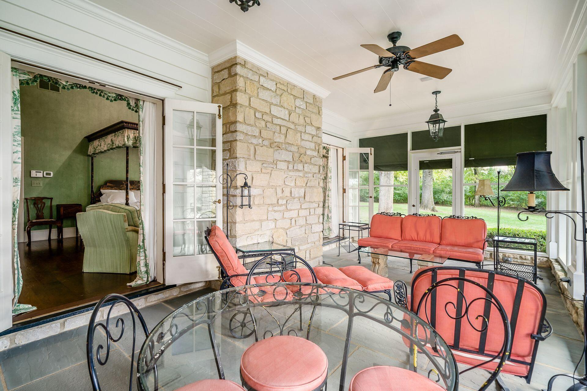 5580 Riverside Drive