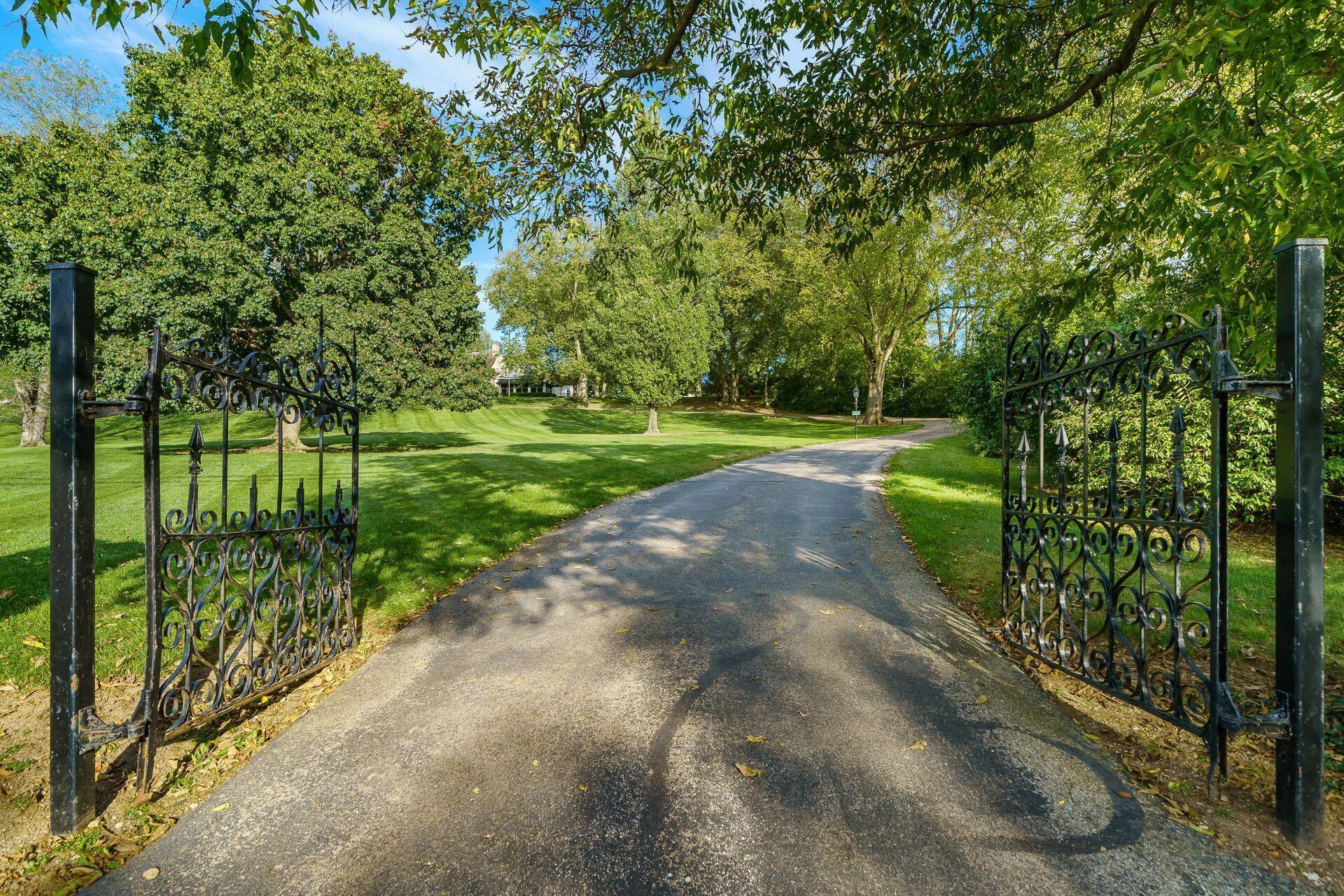 5580 Riverside Drive