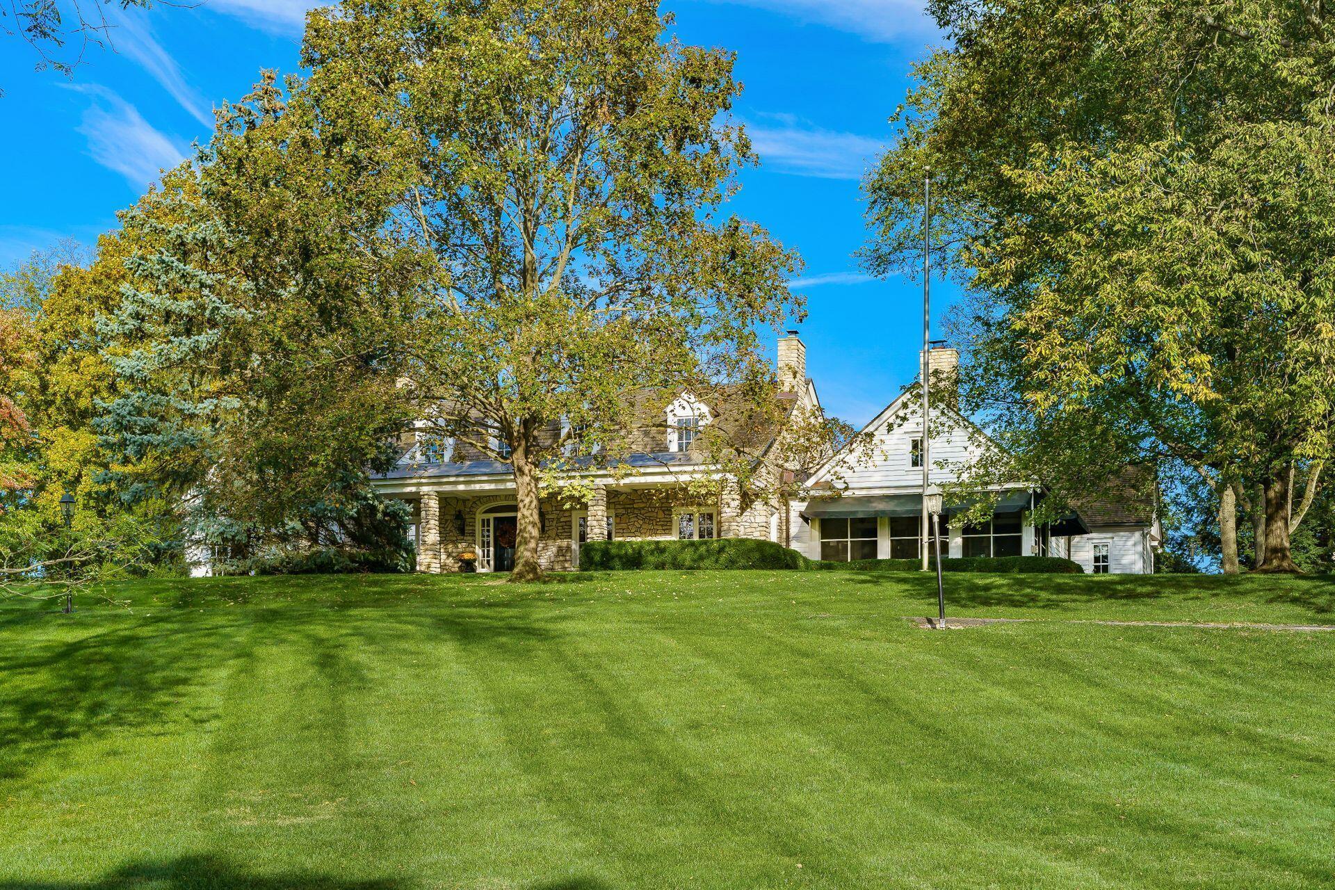 5580 Riverside Drive