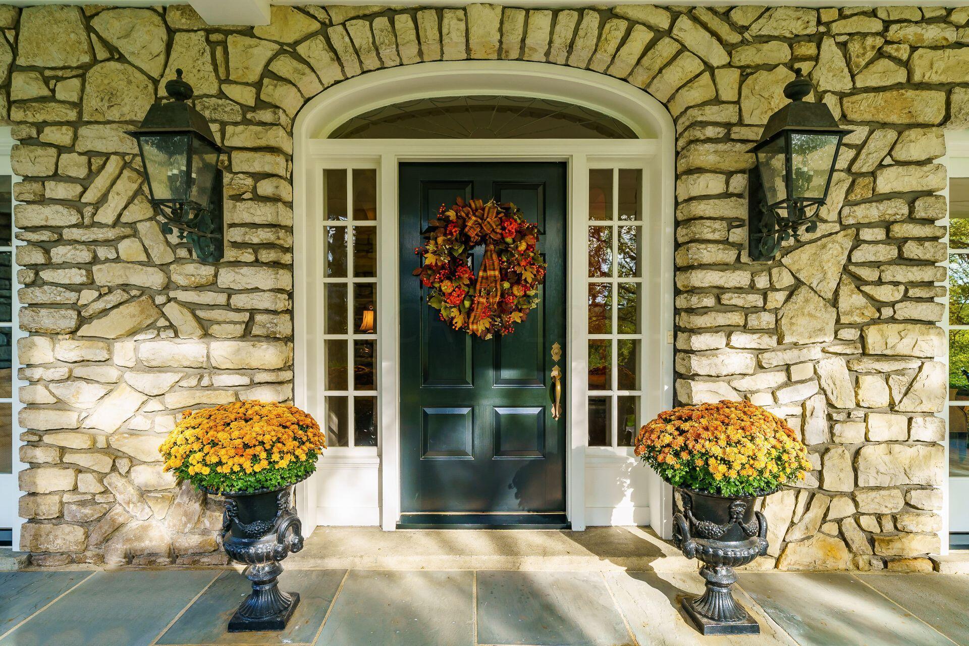 5580 Riverside Drive