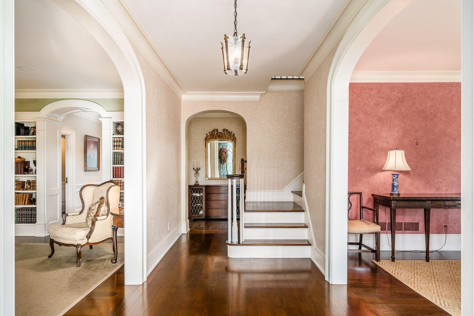 5580 Riverside Drive